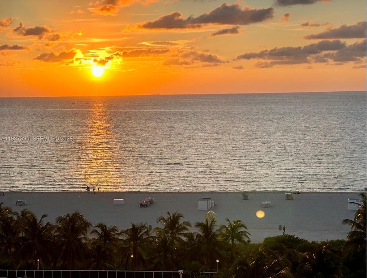 A11987990 — Miami Beach — 16