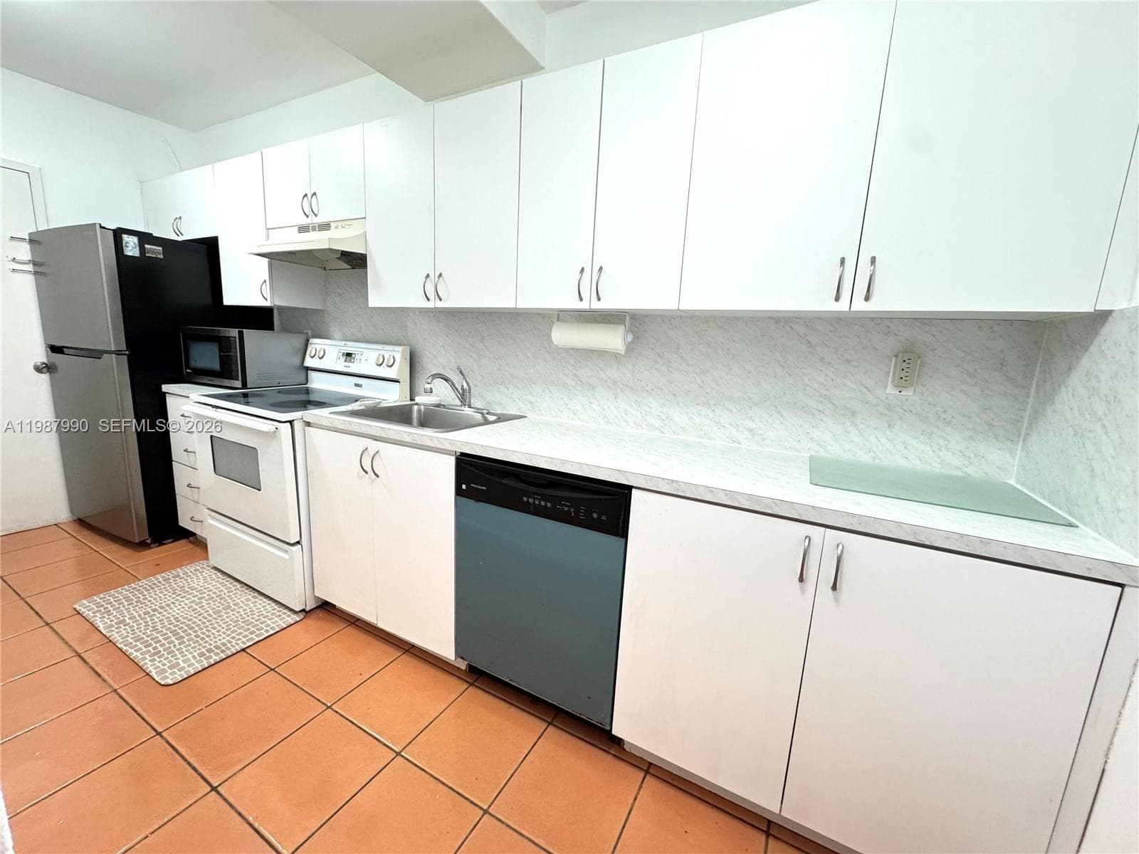 A11987990 — Miami Beach — 7