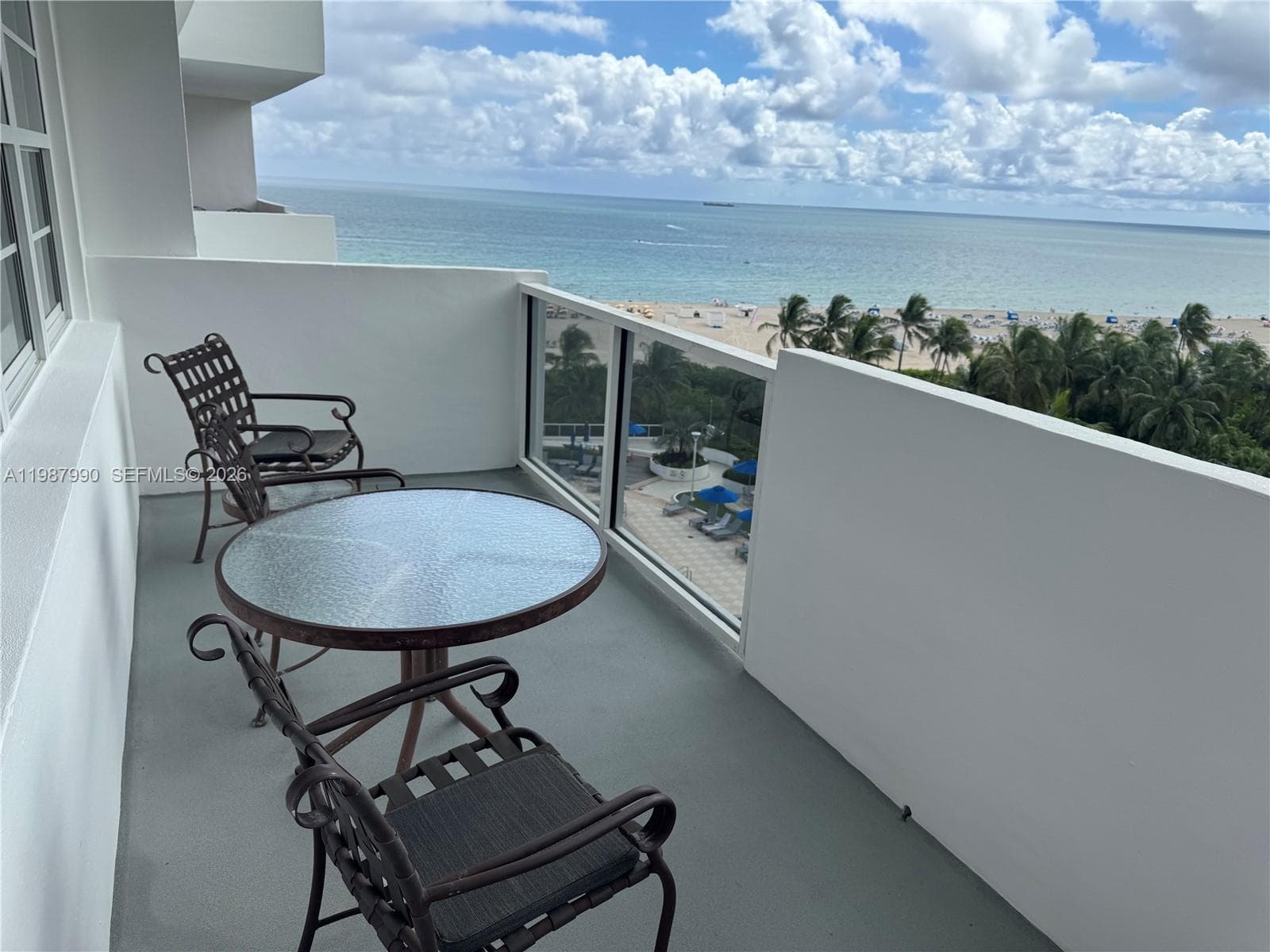 A11987990 — Miami Beach — 10