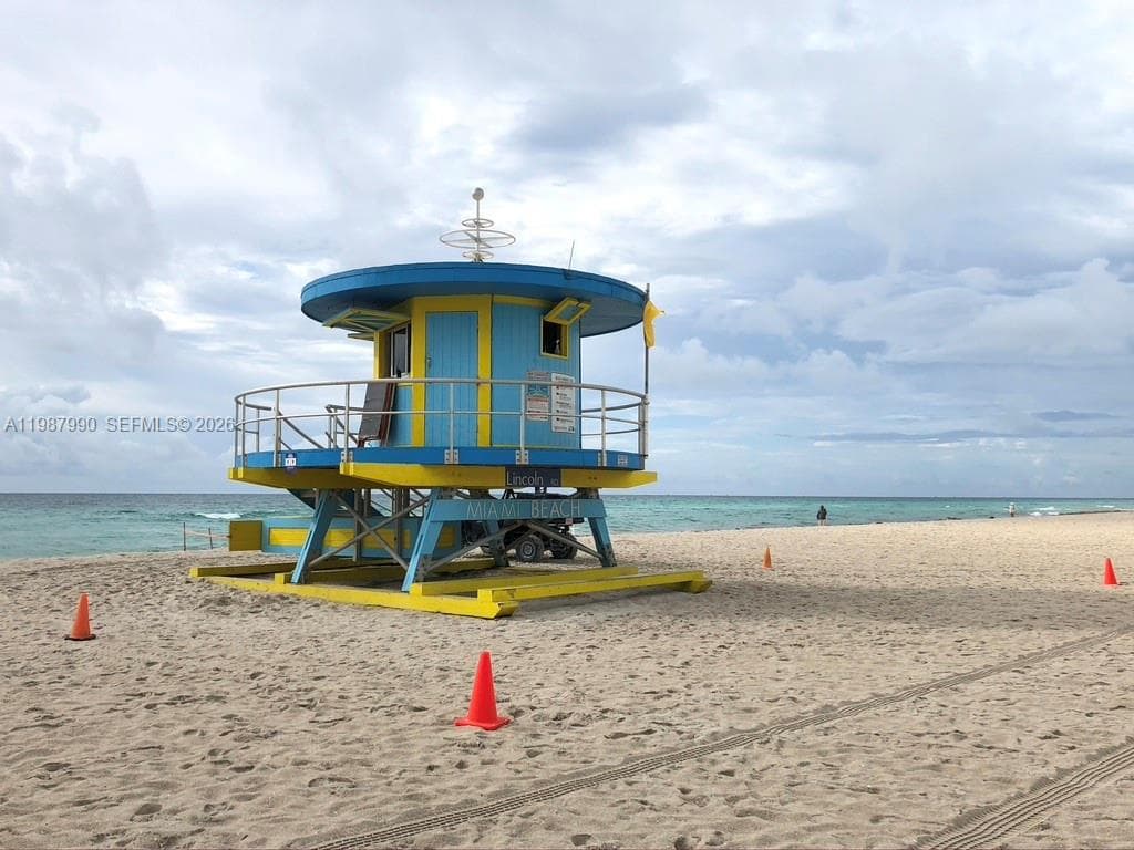 A11987990 — Miami Beach — 45