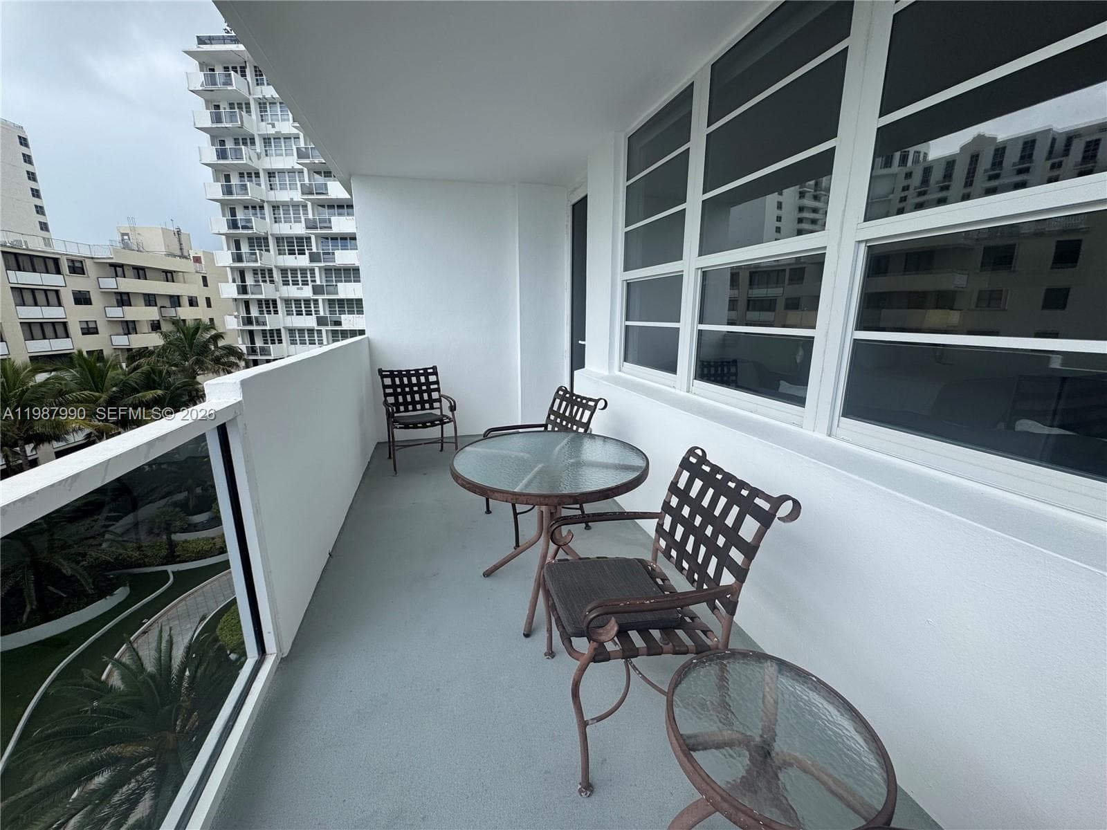 A11987990 — Miami Beach — 11