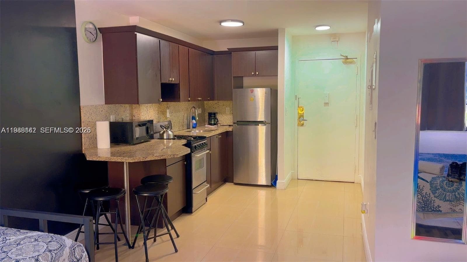 A11988142 — Miami Beach