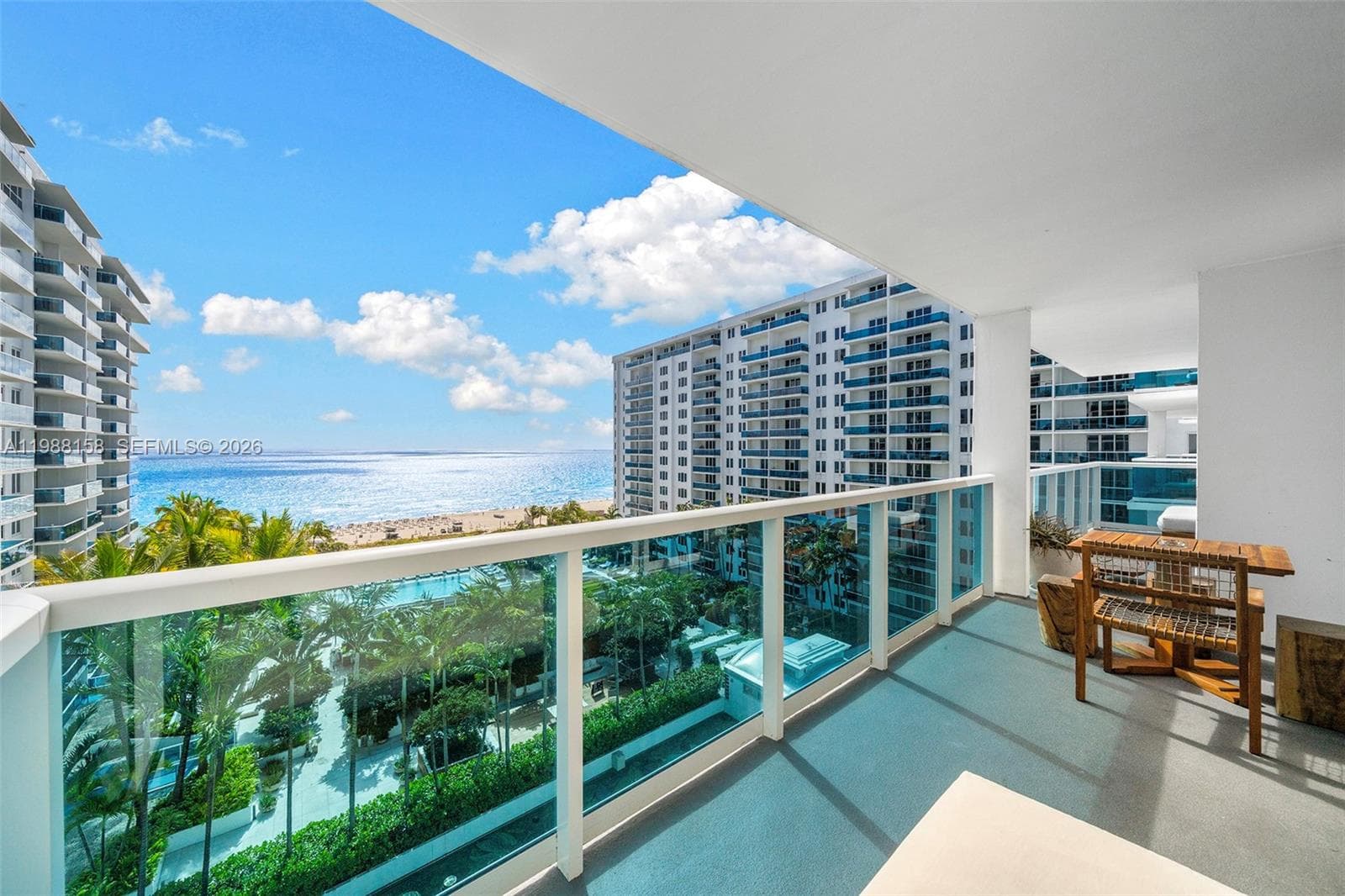 A11988158 — Miami Beach — 10