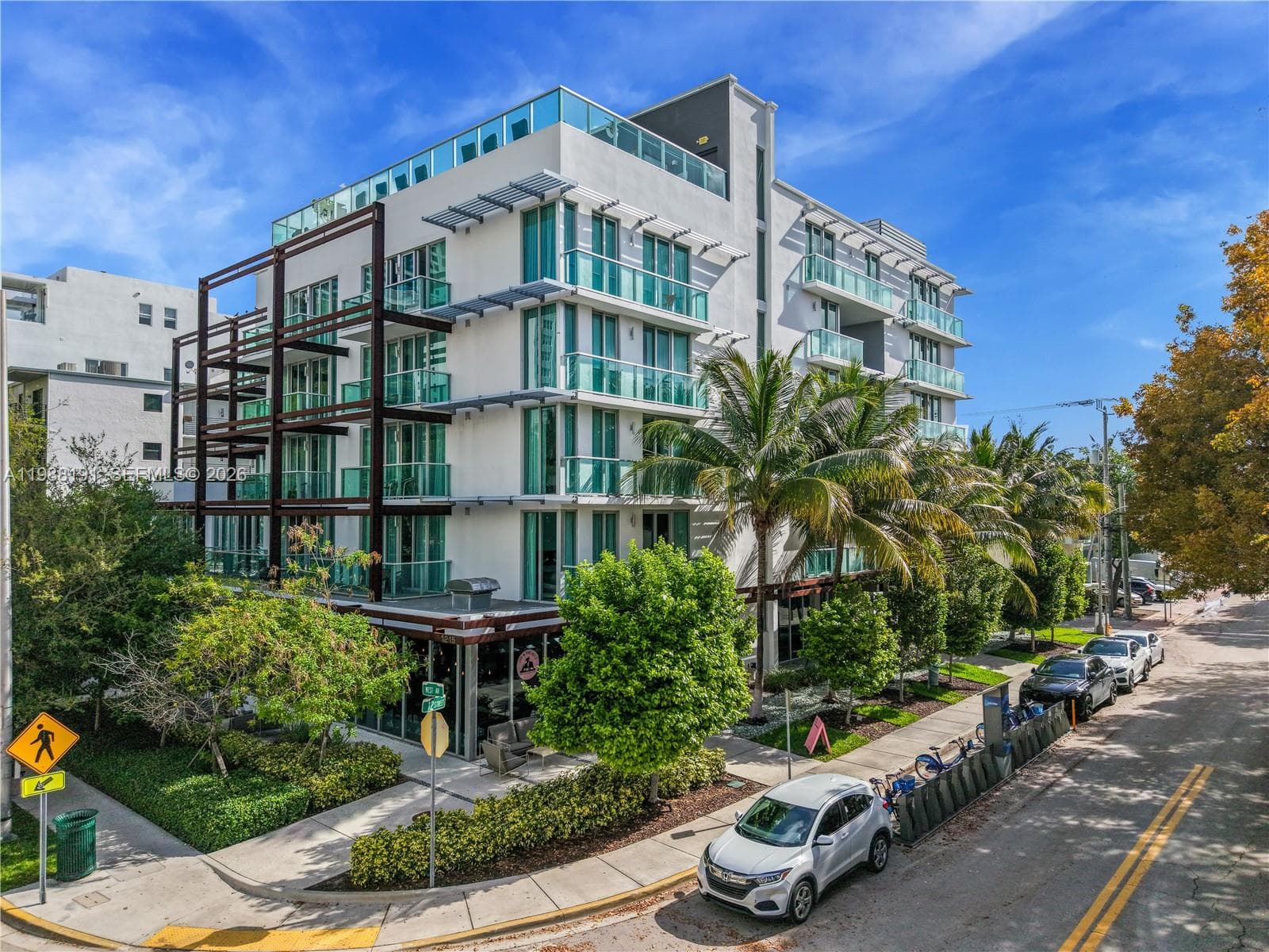A11988191 — Miami Beach — 9