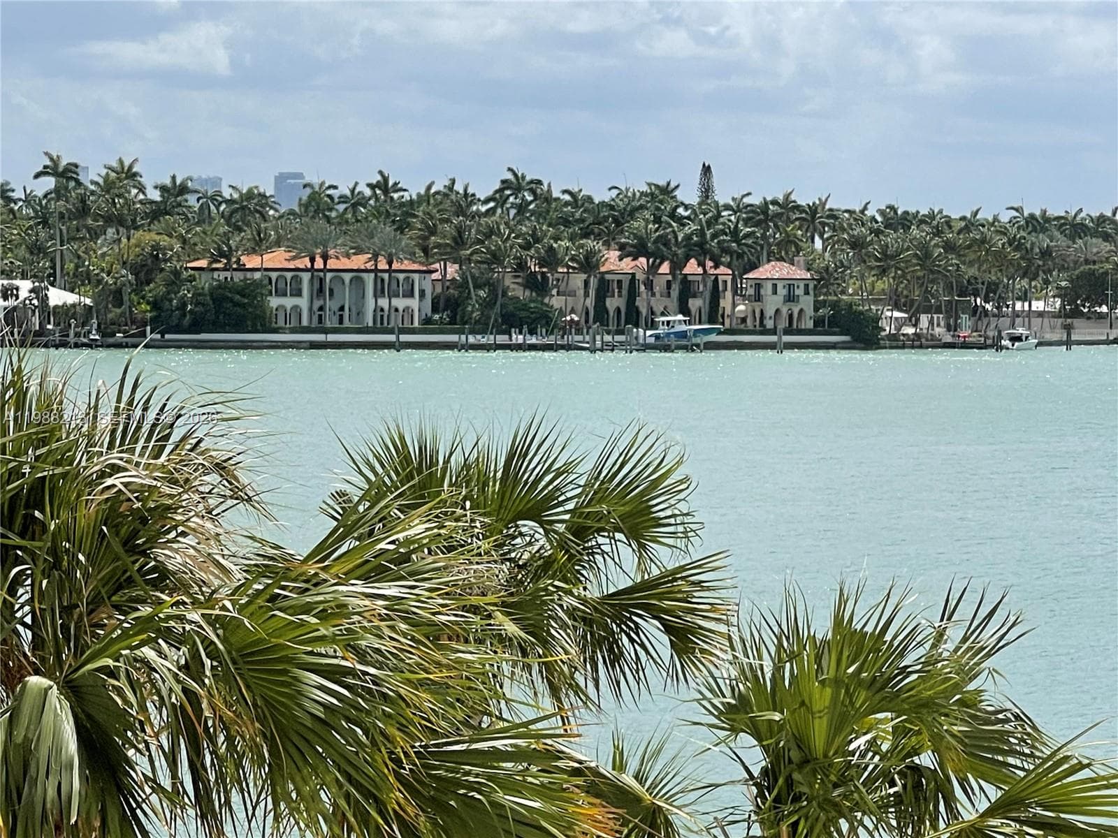 A11988213 — Miami Beach — 12