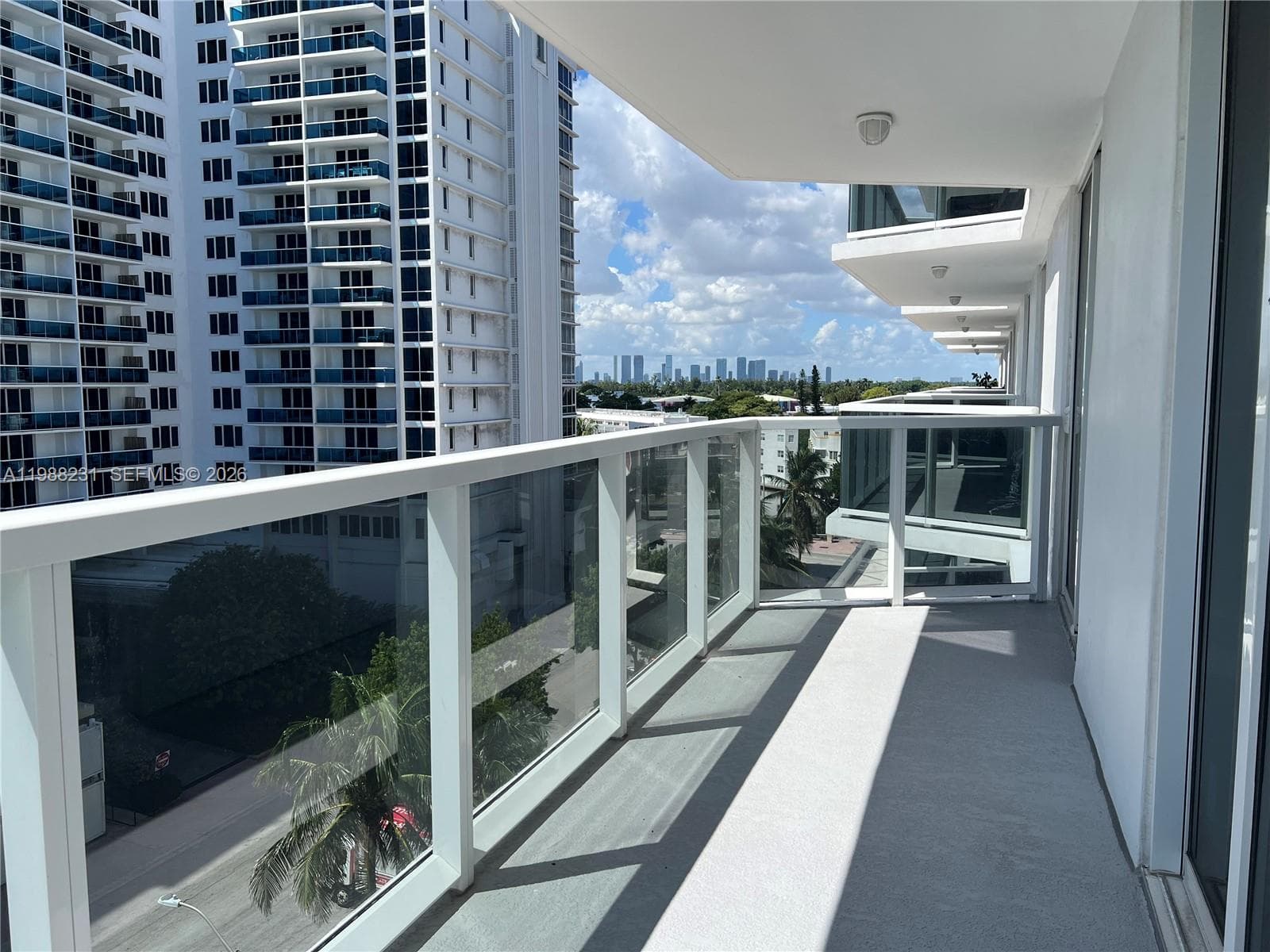 A11988231 — Miami Beach — 27