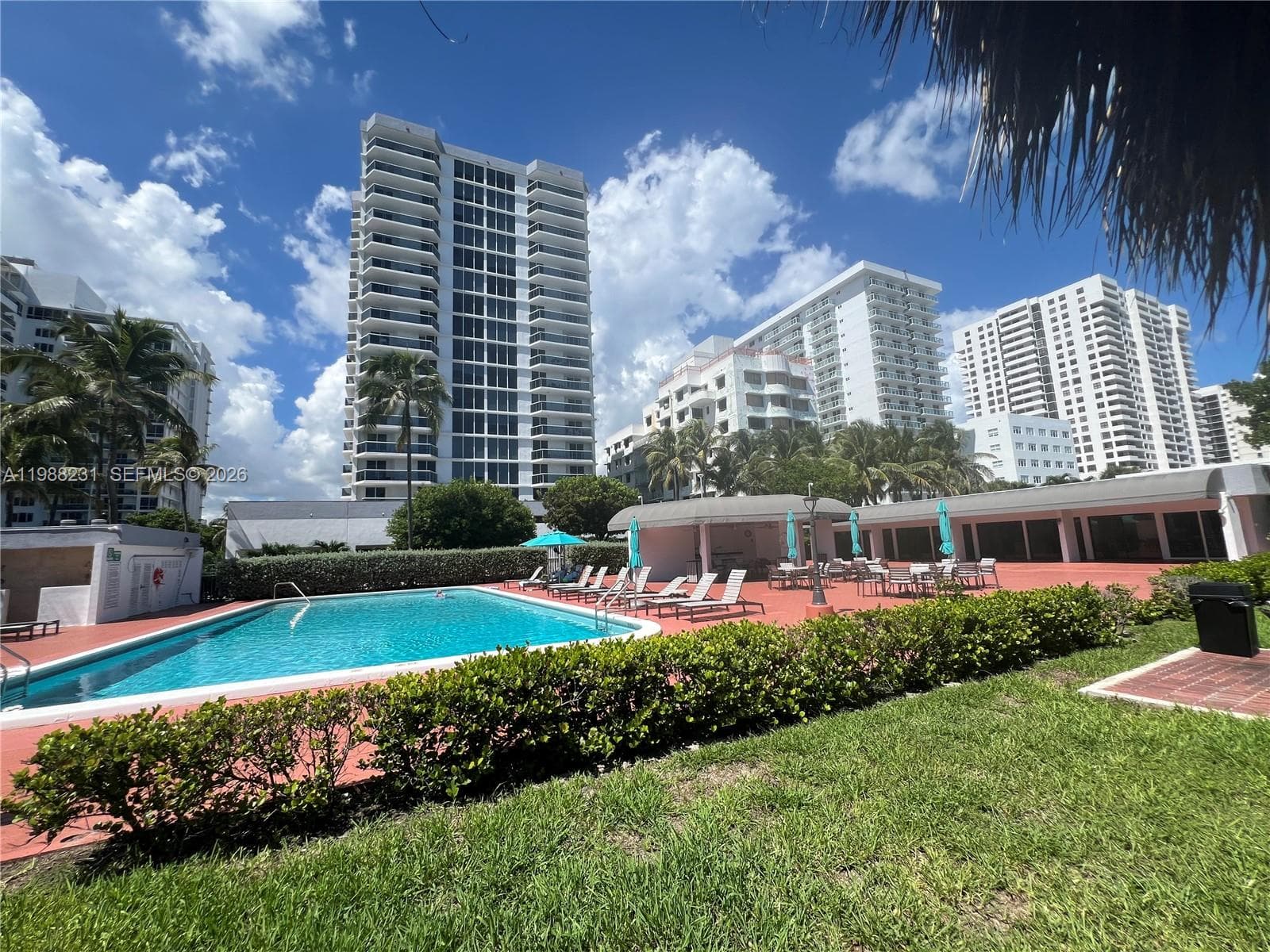 A11988231 — Miami Beach — 2