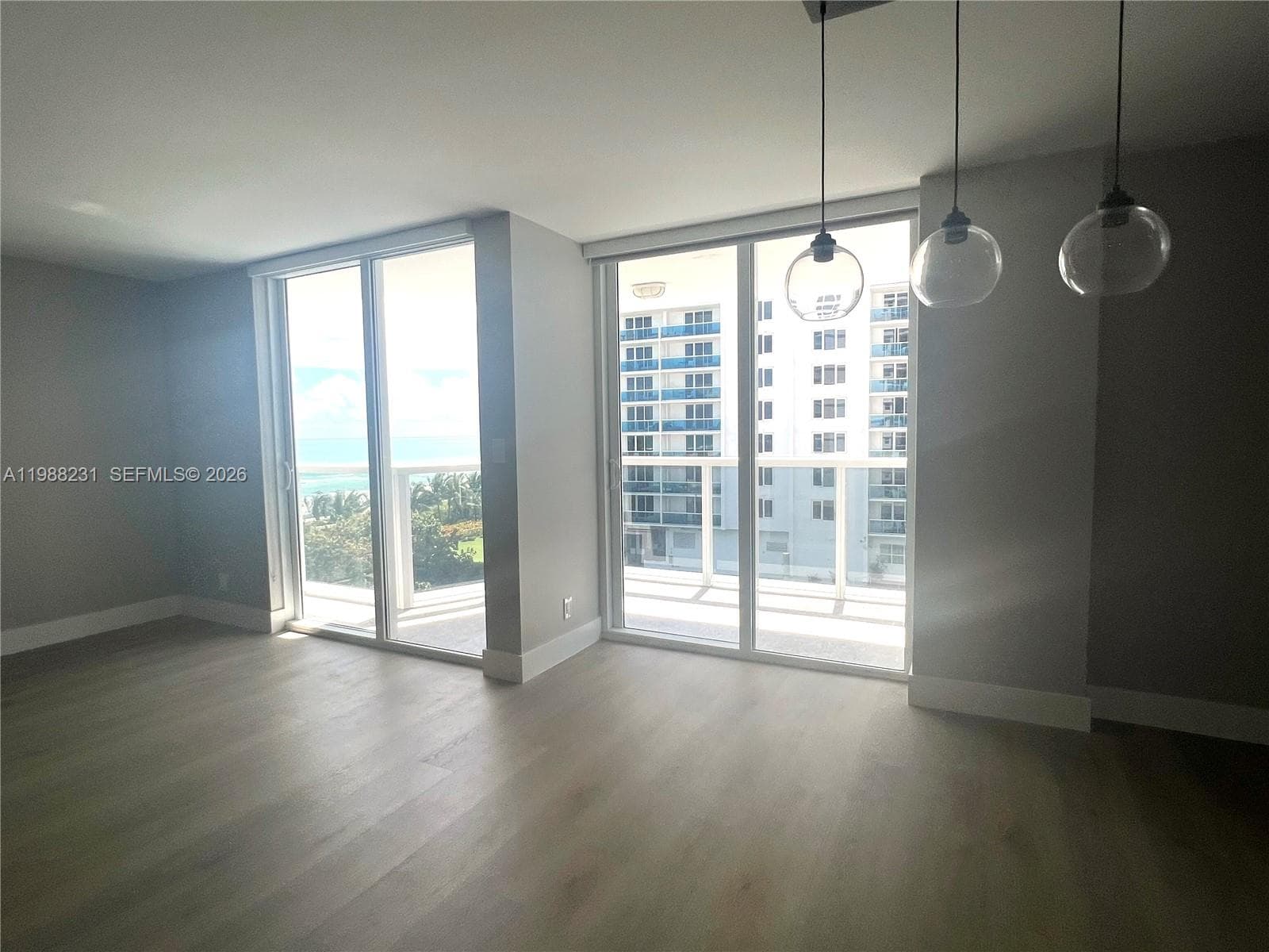 A11988231 — Miami Beach — 13