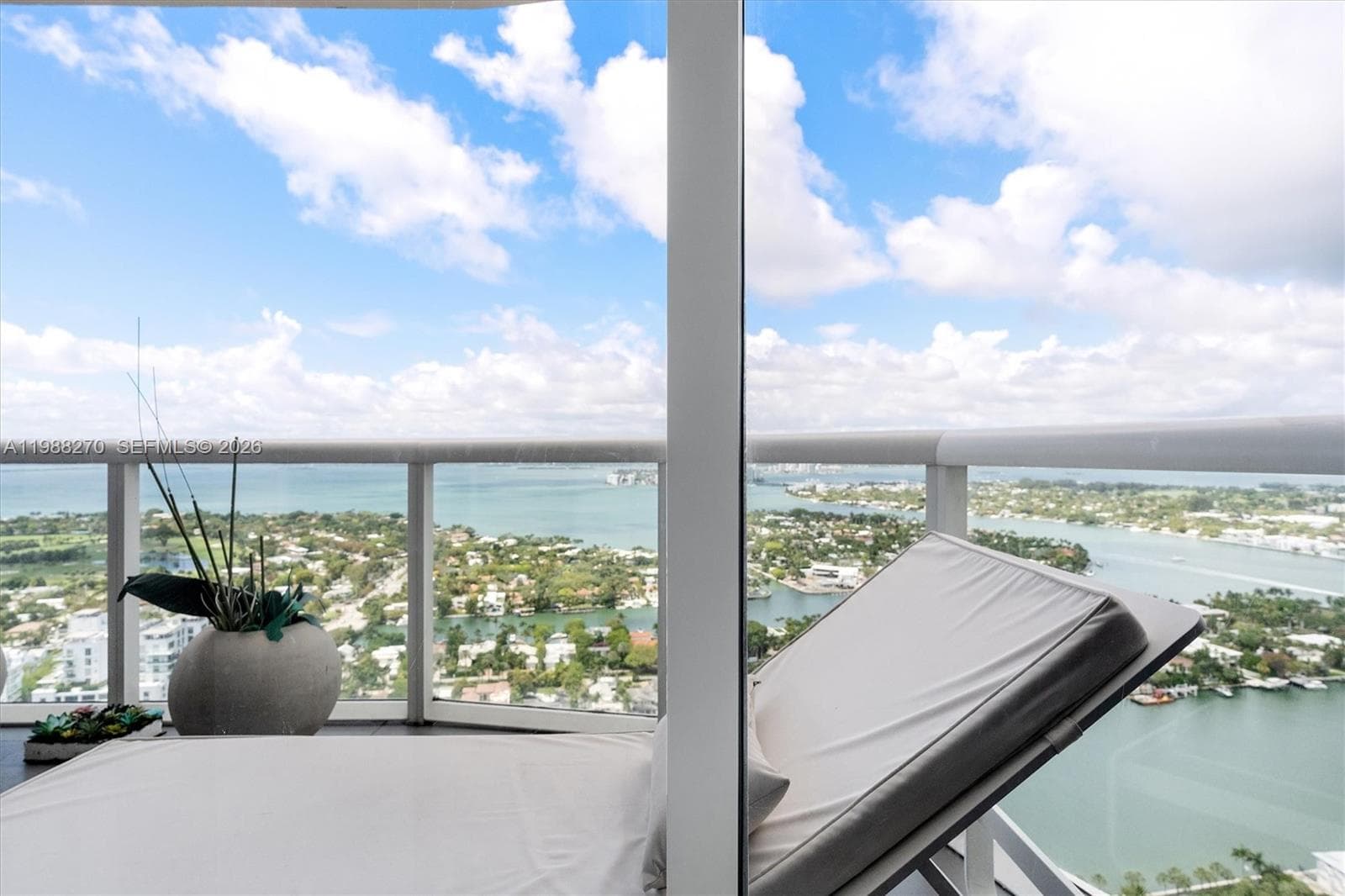 A11988270 — Miami Beach — 23