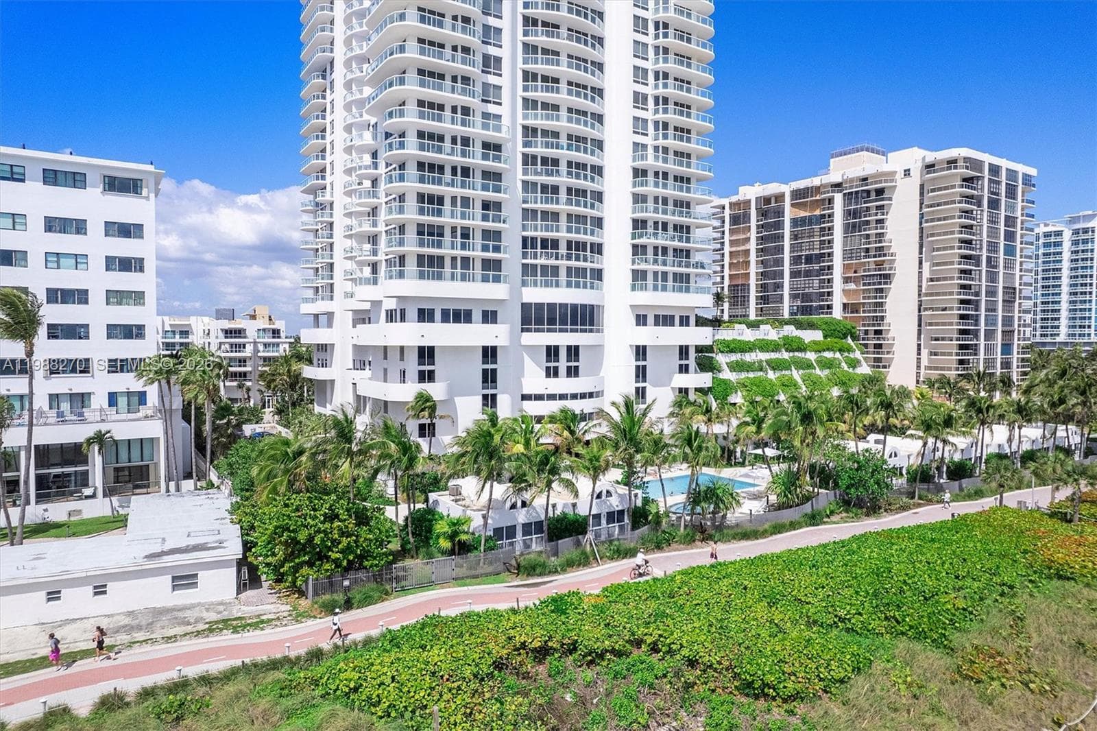 A11988270 — Miami Beach — 36
