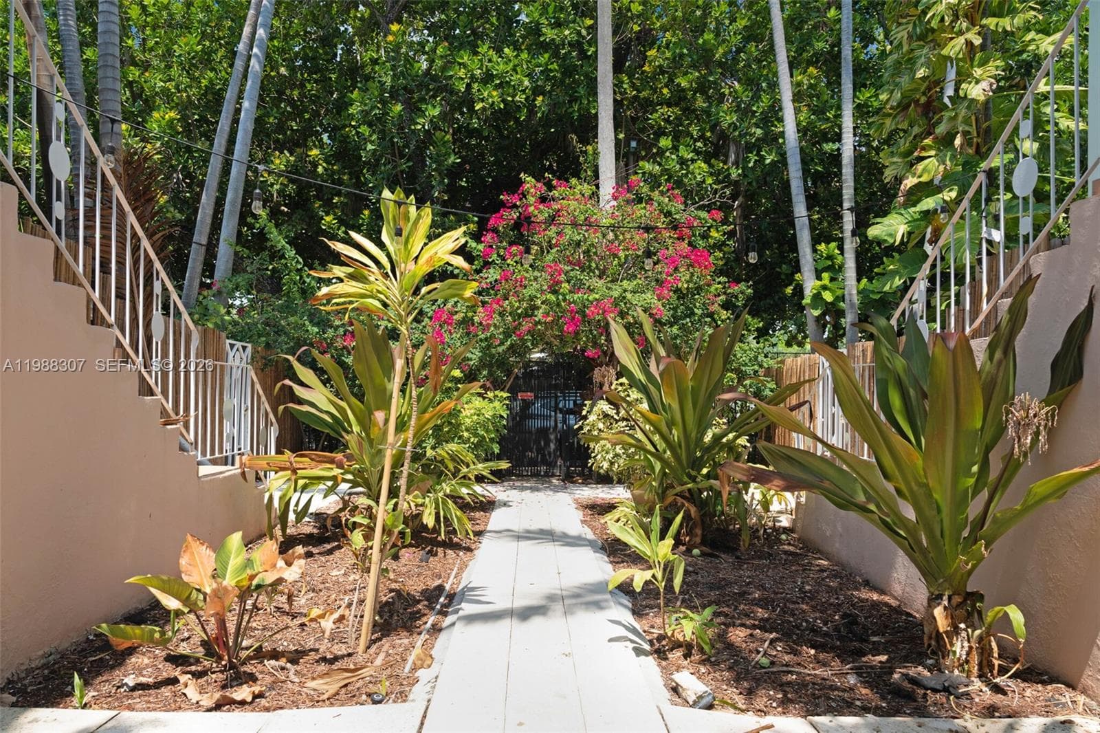 A11988307 — Miami Beach — 31