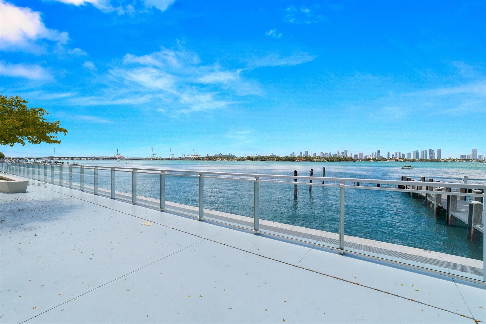 B26006179 — Miami Beach — 56