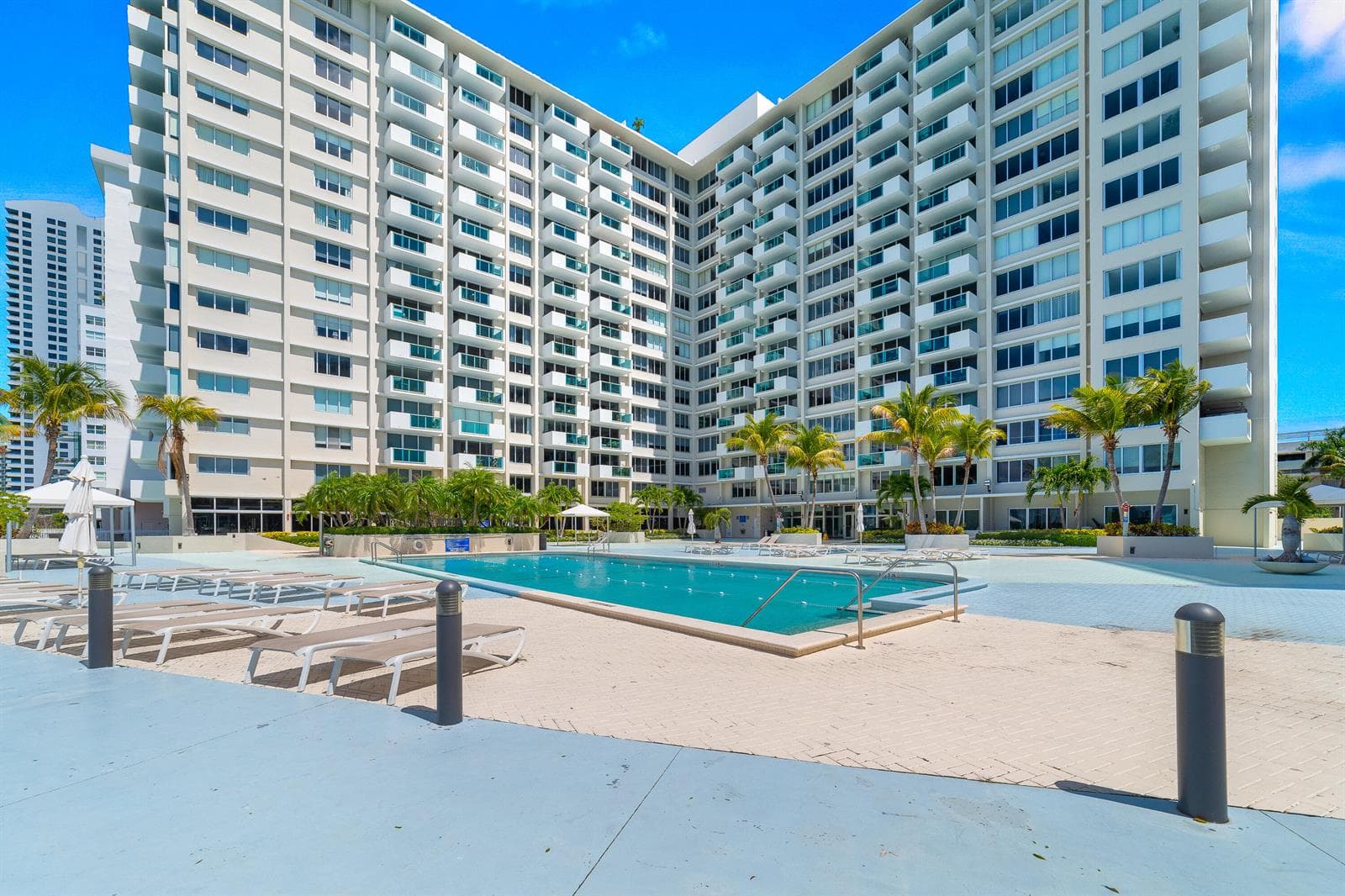 B26006179 — Miami Beach — 51