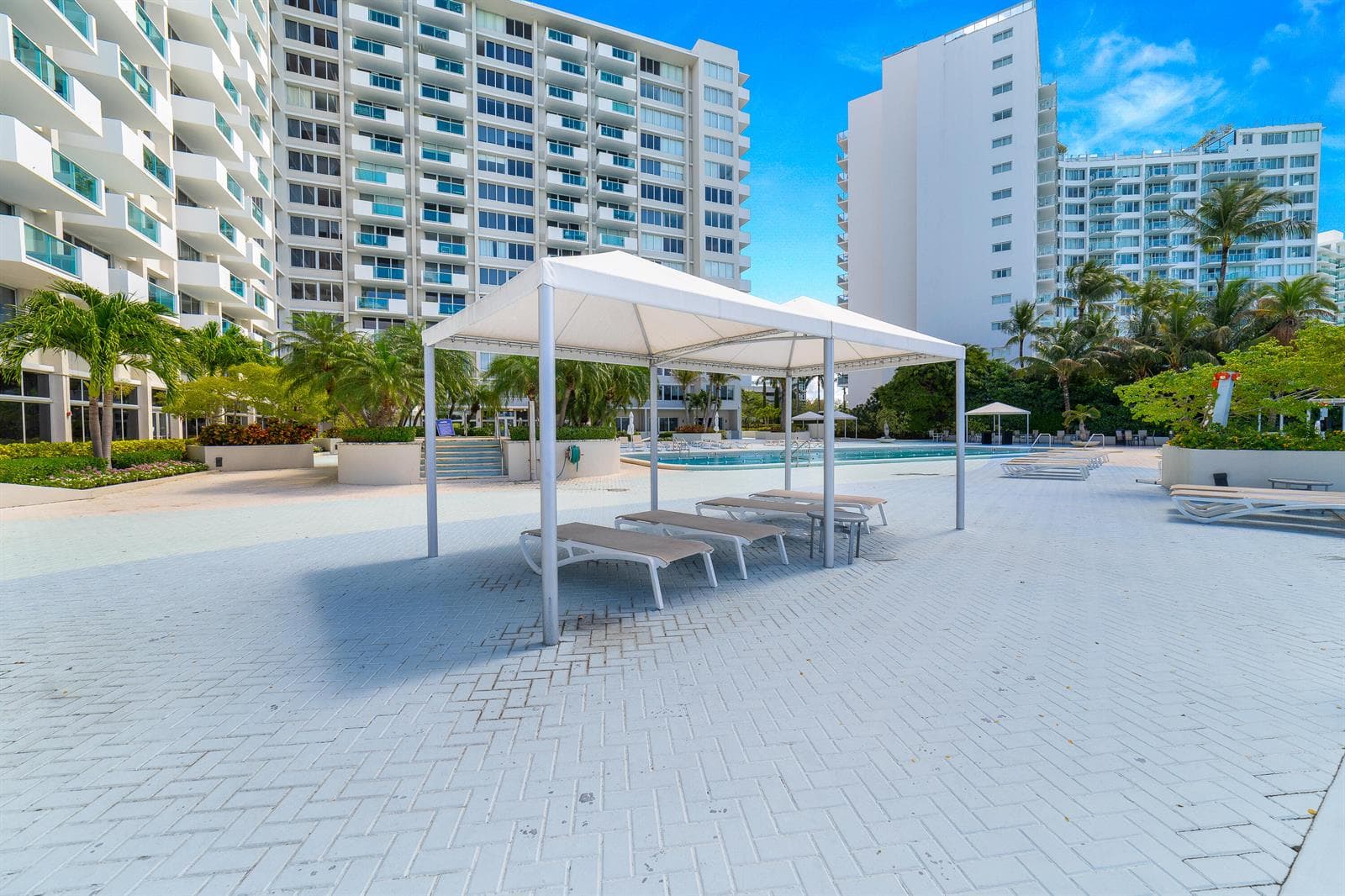 B26006179 — Miami Beach — 55