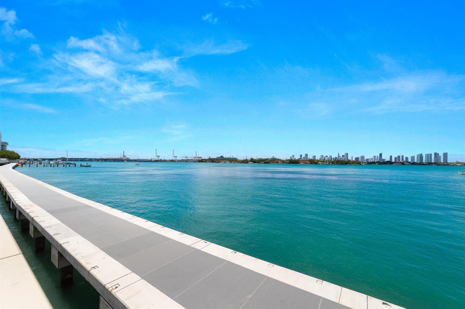 B26006179 — Miami Beach — 60