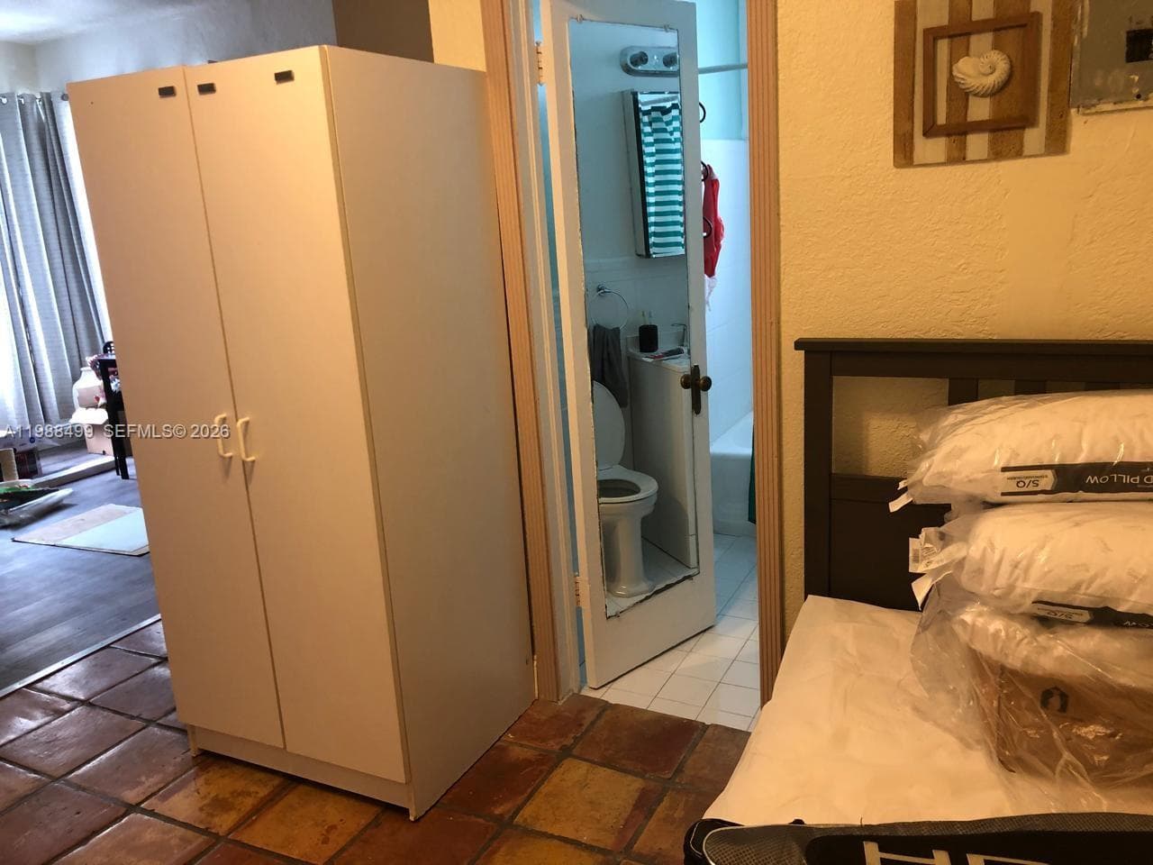 A11988499 — Miami Beach — 2