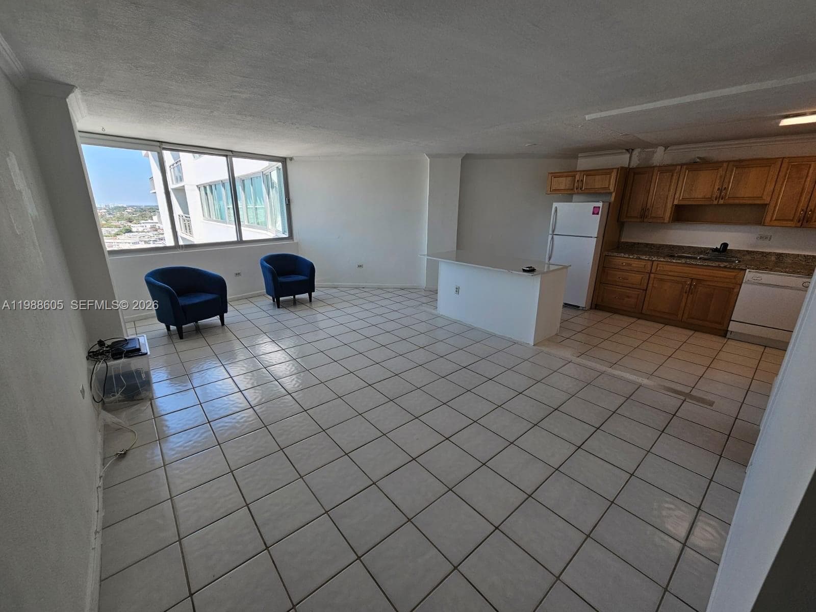 A11988605 — Miami Beach — 3