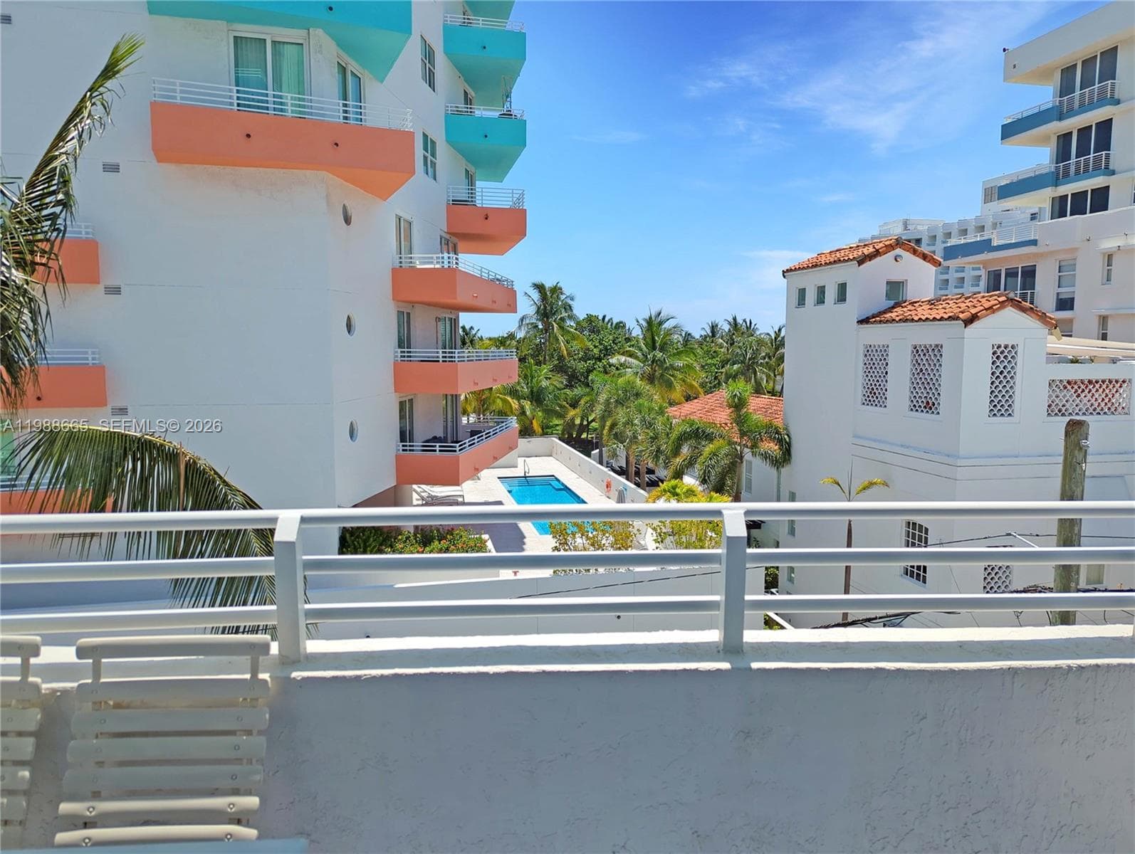A11988665 — Miami Beach — 11