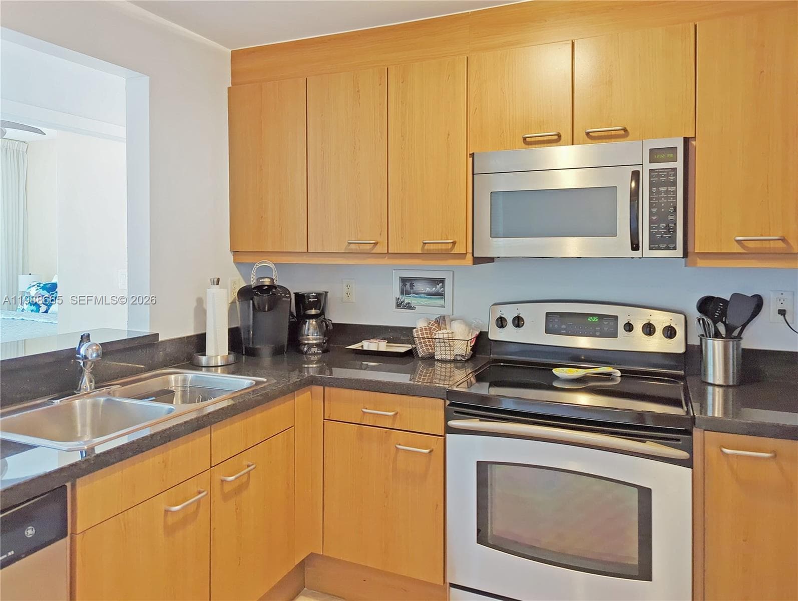 A11988665 — Miami Beach — 4