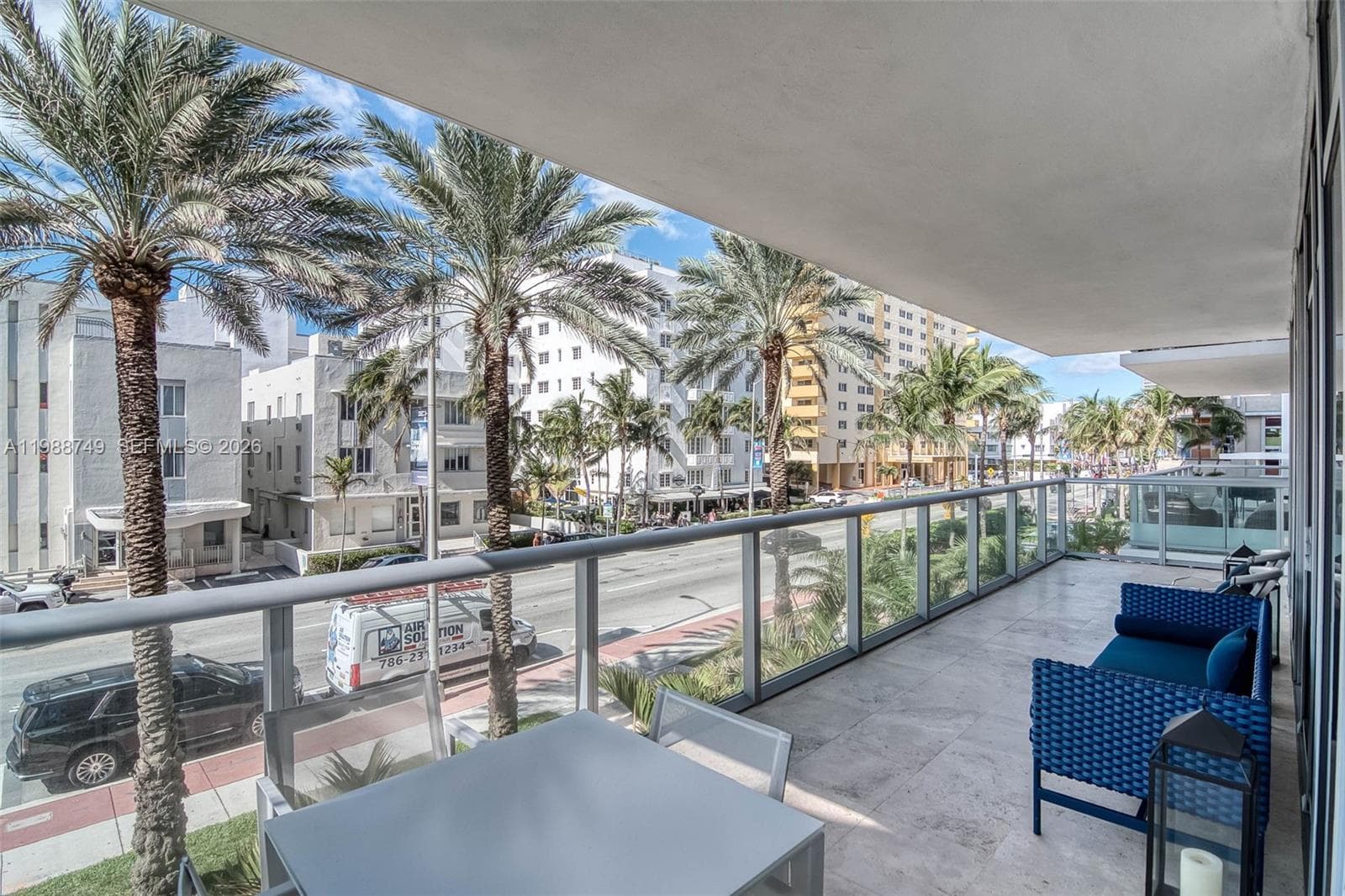 A11988749 — Miami Beach — 11