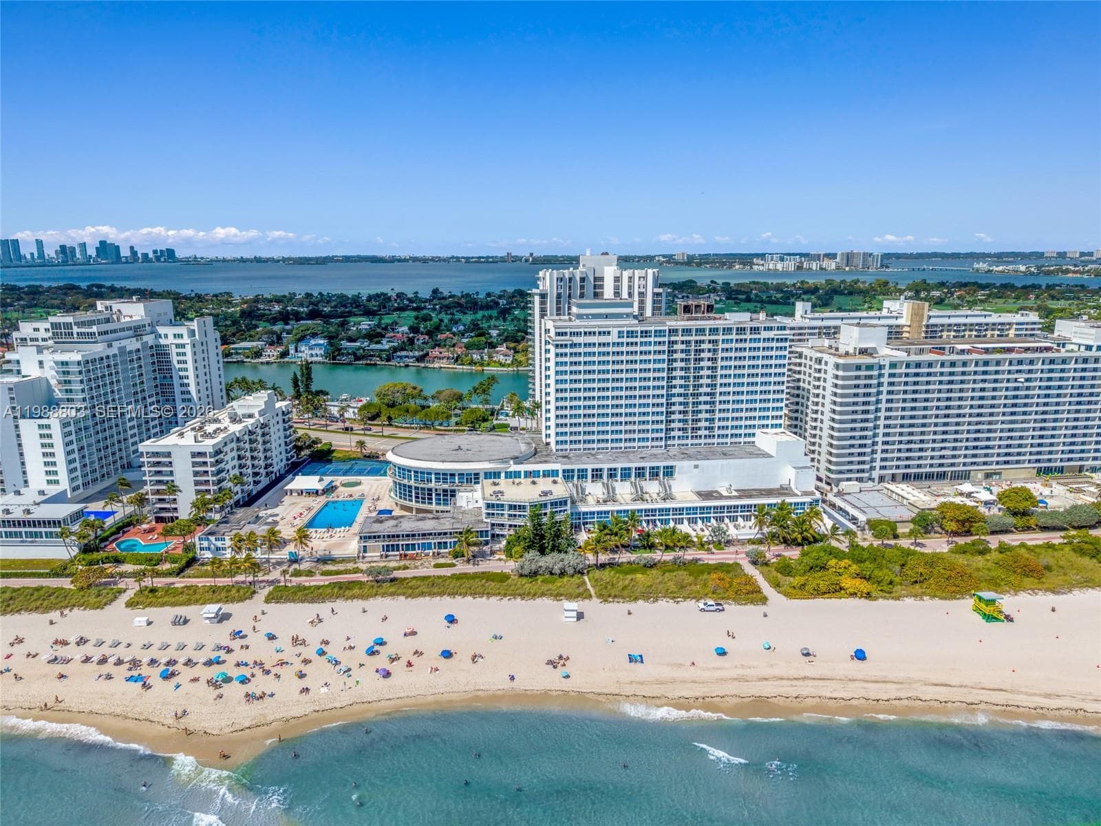 A11988803 — Miami Beach — 24
