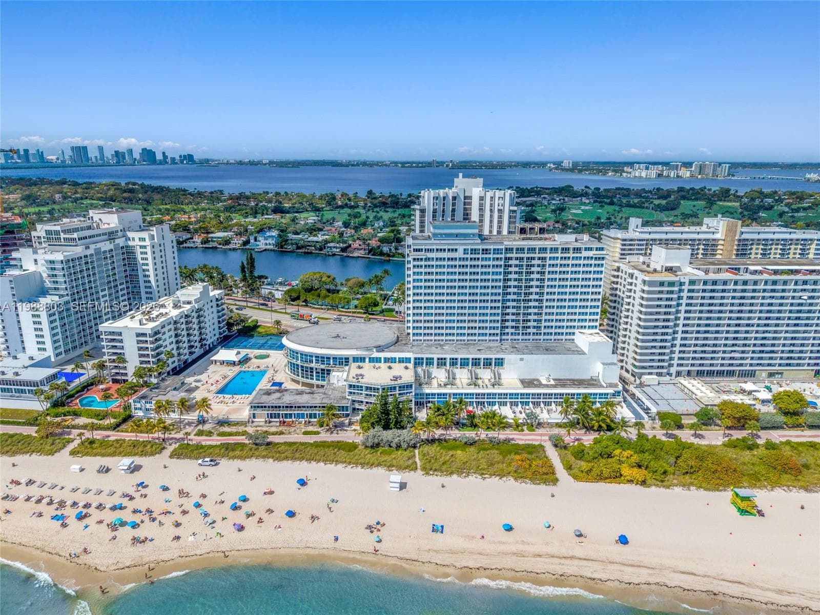 A11988803 — Miami Beach — 25