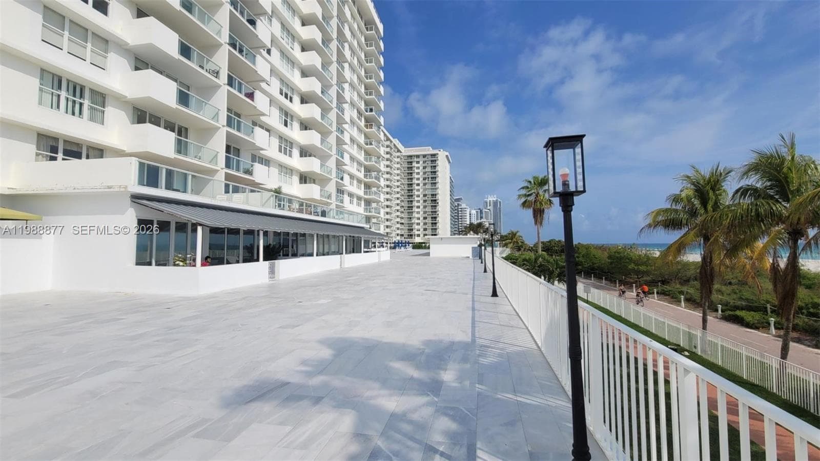 A11988877 — Miami Beach — 13