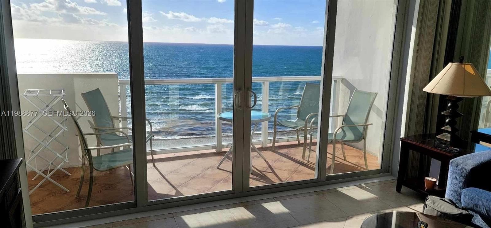 A11988877 — Miami Beach — 4