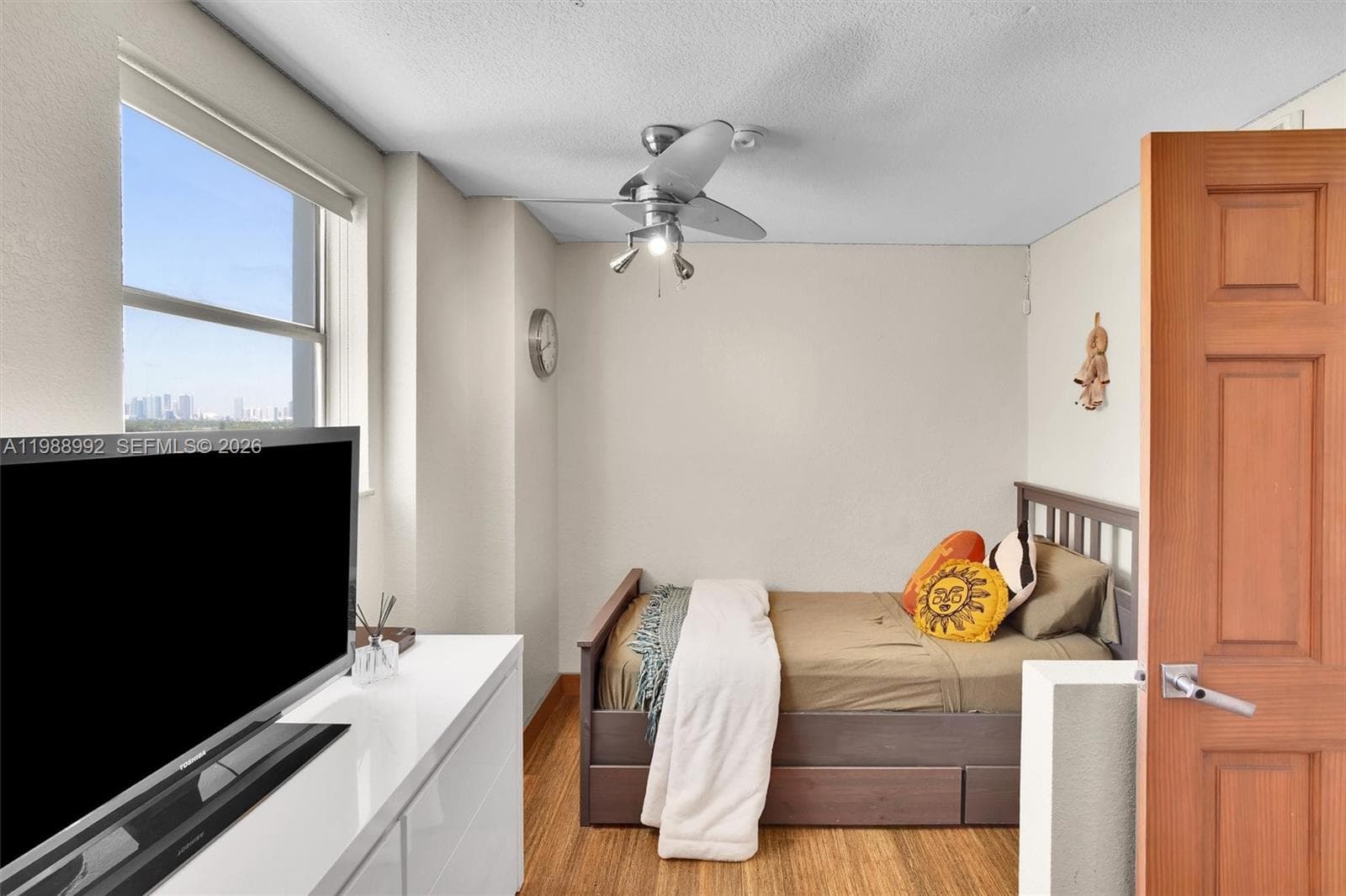 A11988992 — Miami Beach — 16