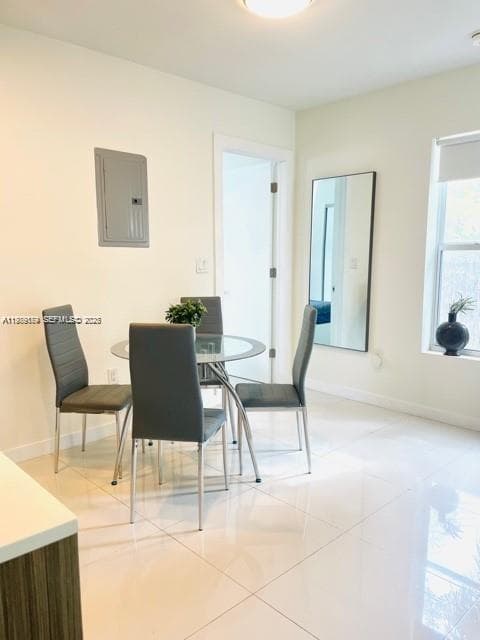 A11989179 — Miami Beach — 10