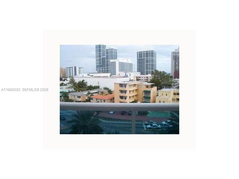 A11989303 — Miami Beach — 14