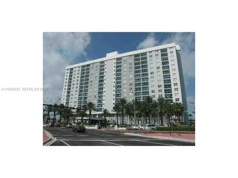 A11989303 — Miami Beach — 18