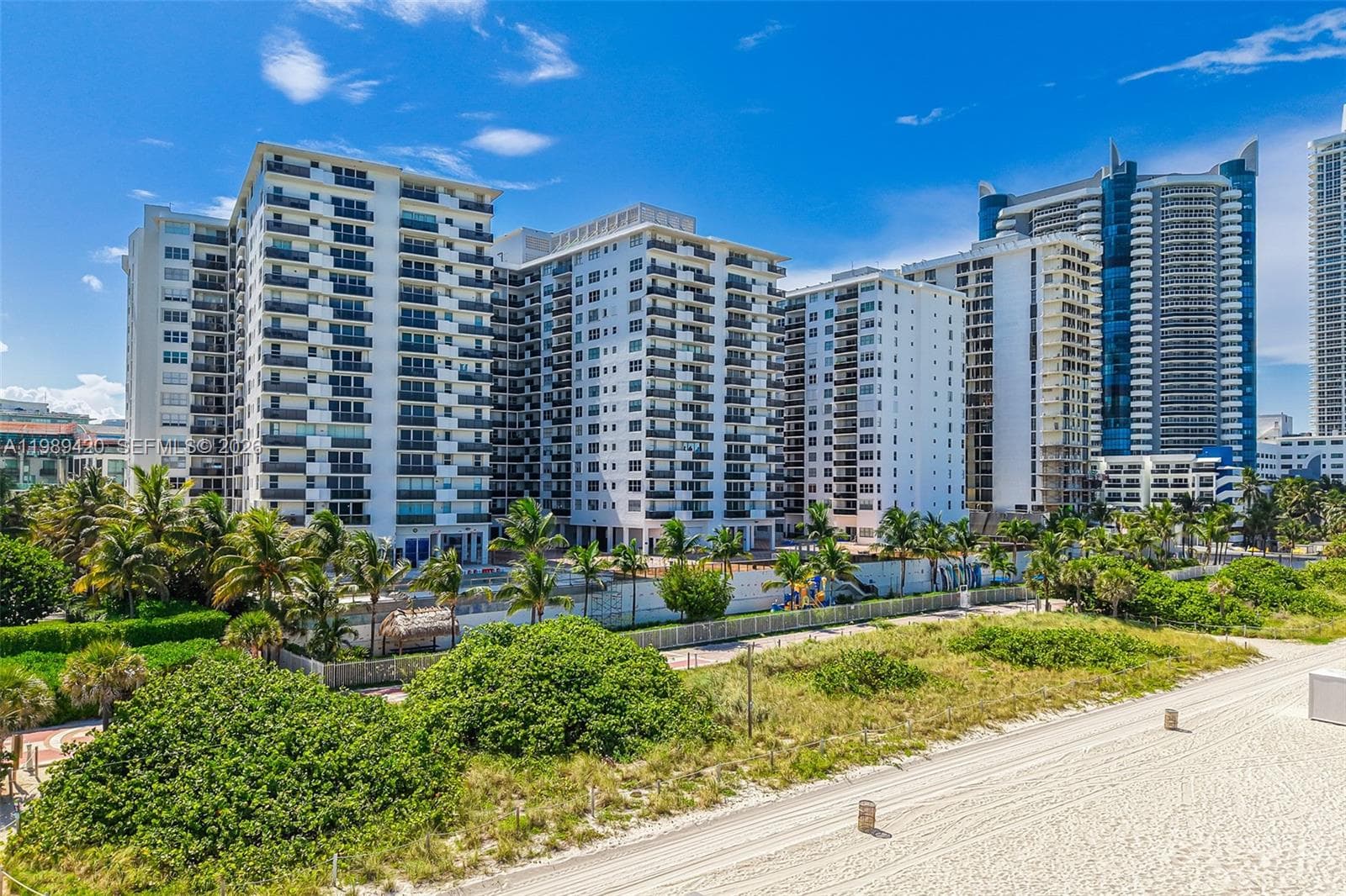 A11989420 — Miami Beach — 23