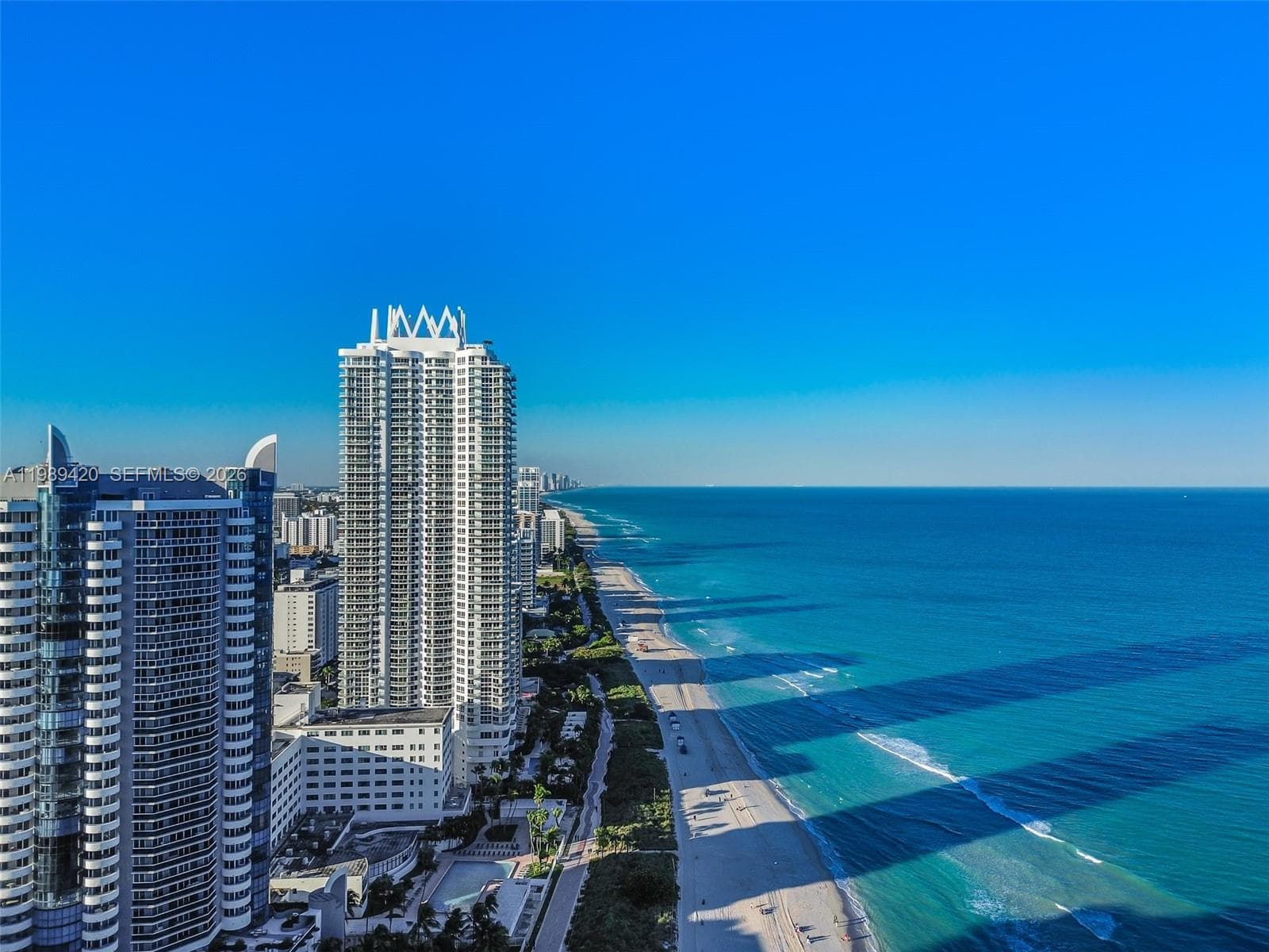 A11989420 — Miami Beach — 26