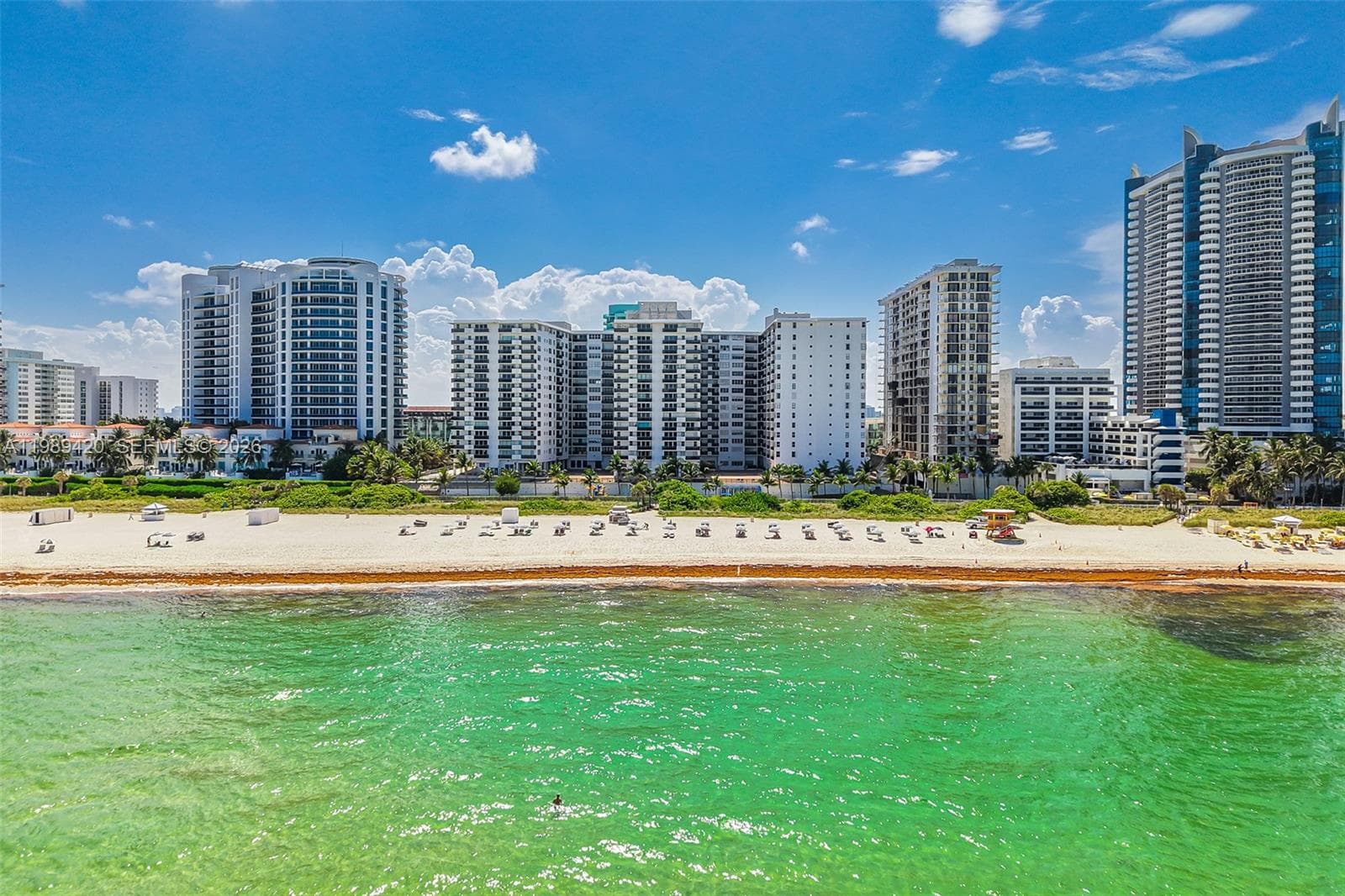 A11989420 — Miami Beach