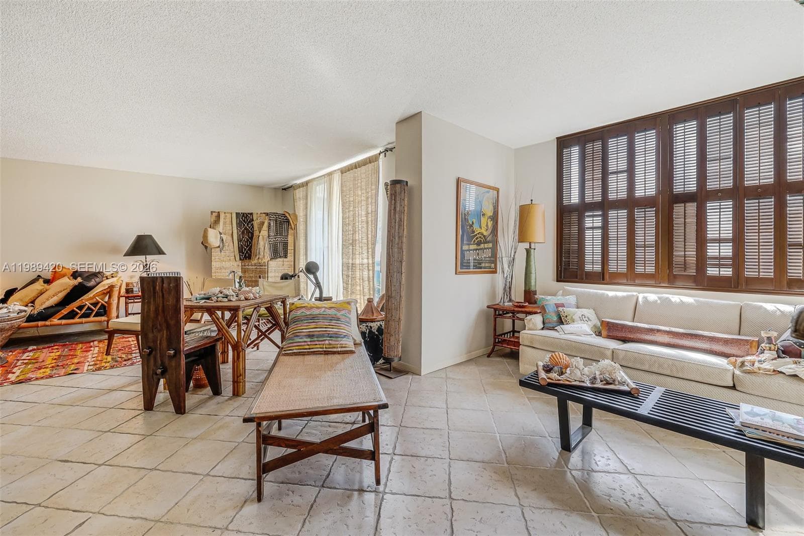 A11989420 — Miami Beach — 10