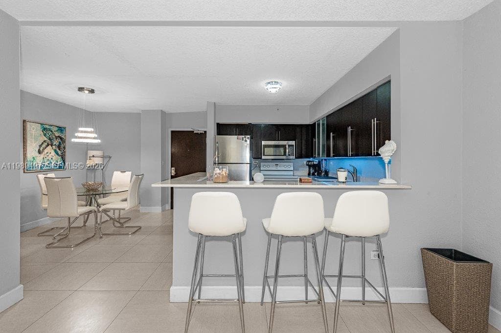 A11989497 — Miami Beach — 18