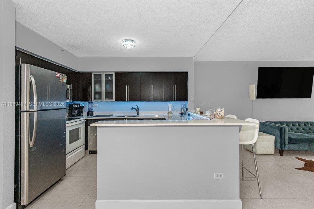 A11989497 — Miami Beach — 21