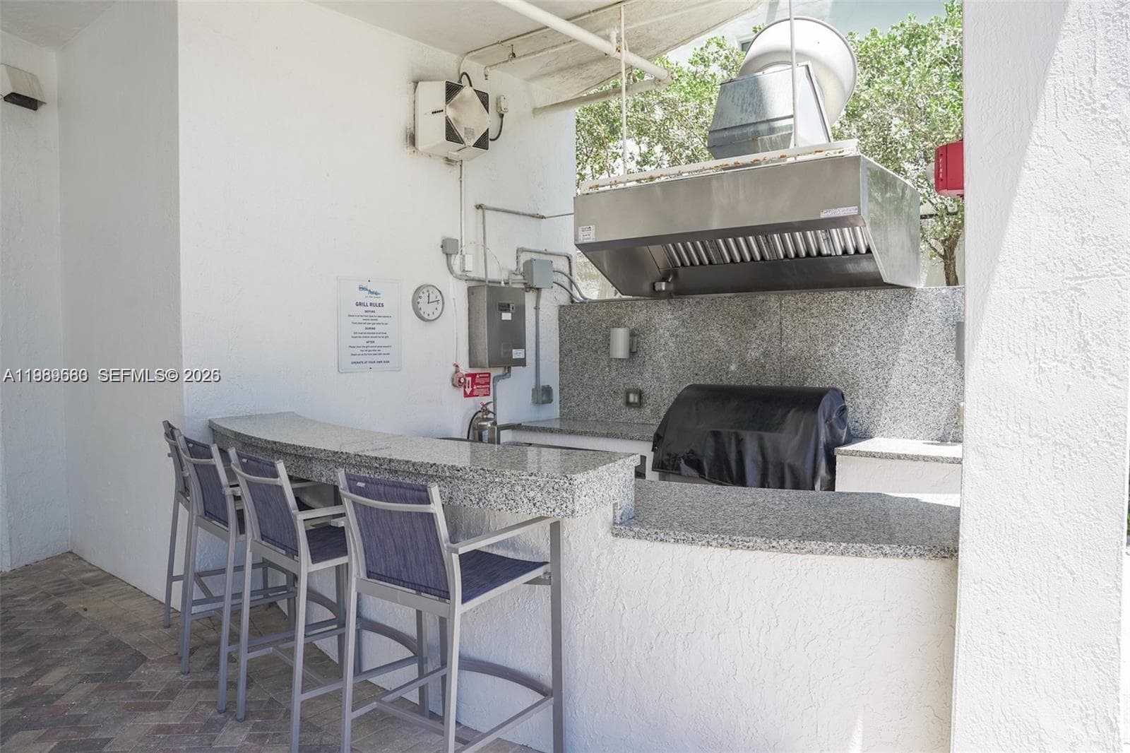A11989680 — Miami Beach — 19