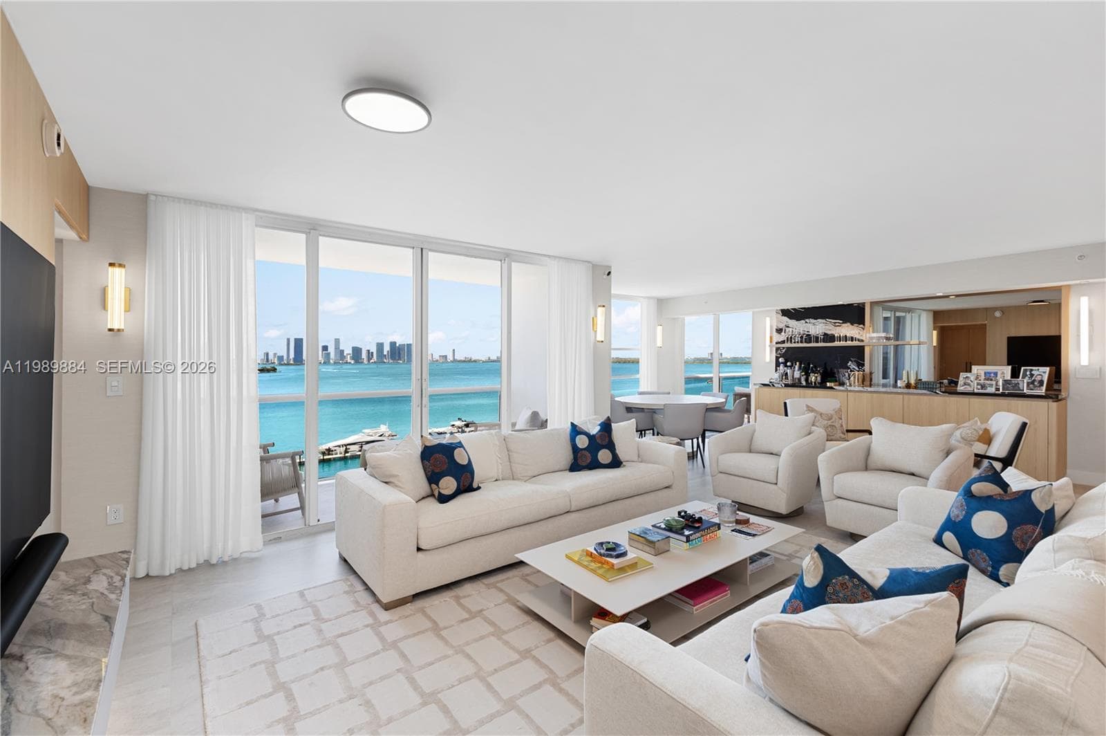 A11989884 — Miami Beach — 2