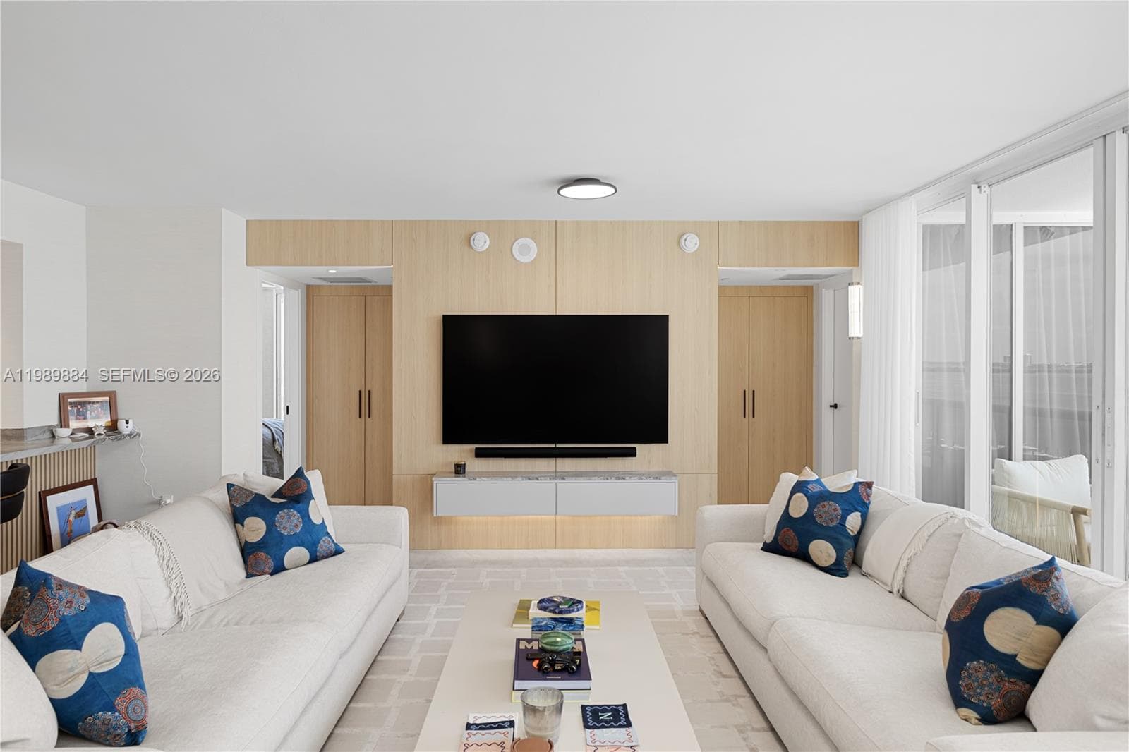 A11989884 — Miami Beach — 6