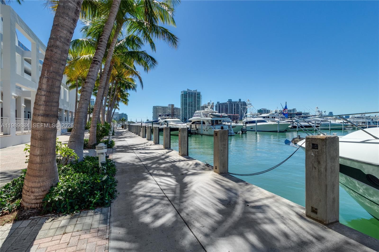 A11989884 — Miami Beach — 67