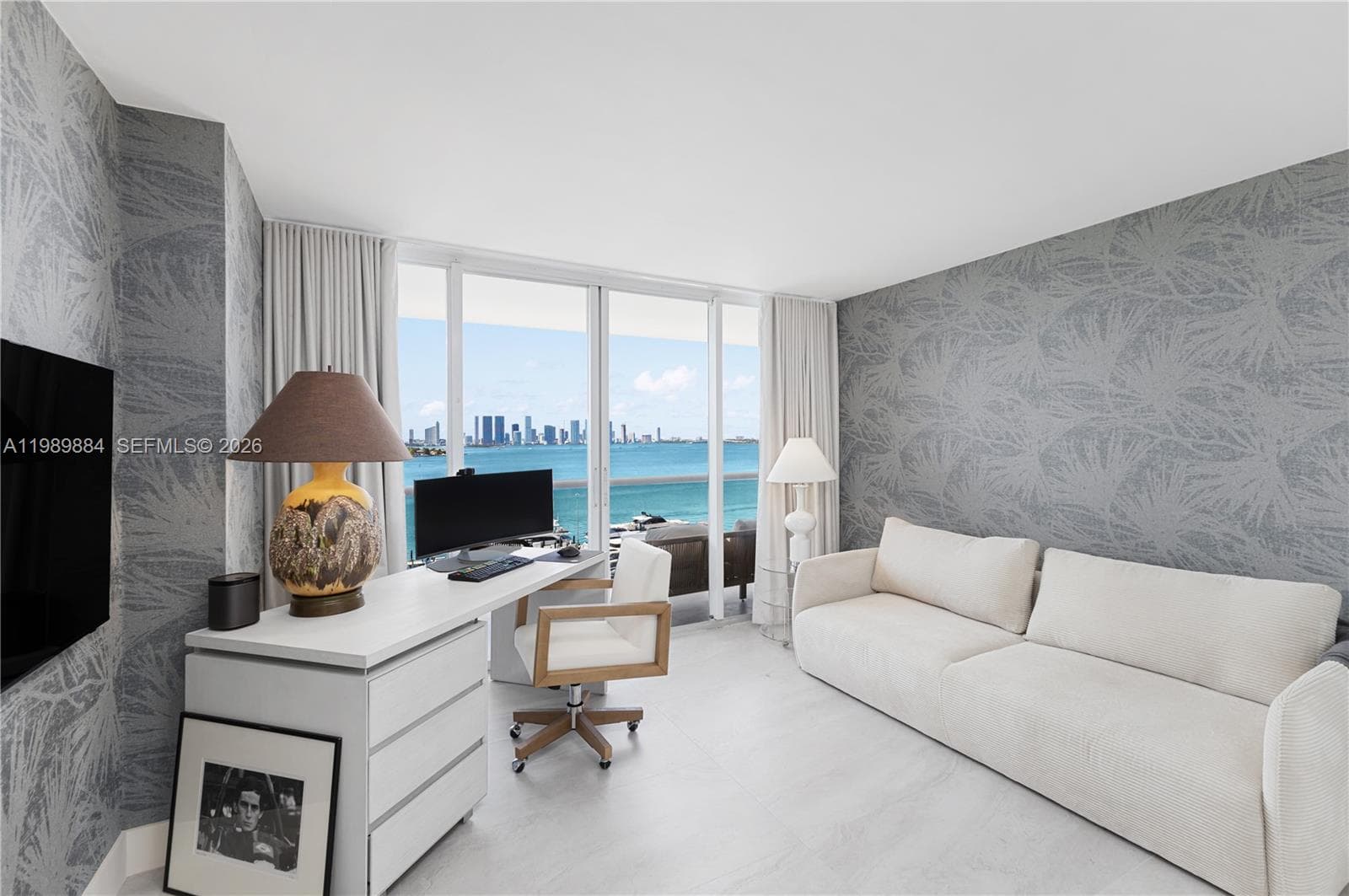 A11989884 — Miami Beach — 36