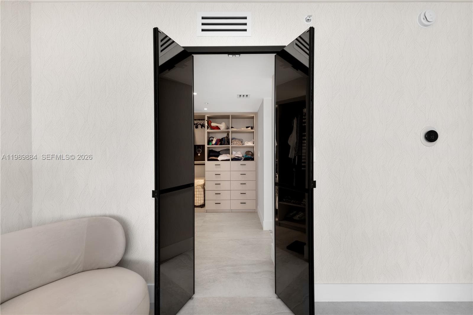 A11989884 — Miami Beach — 28