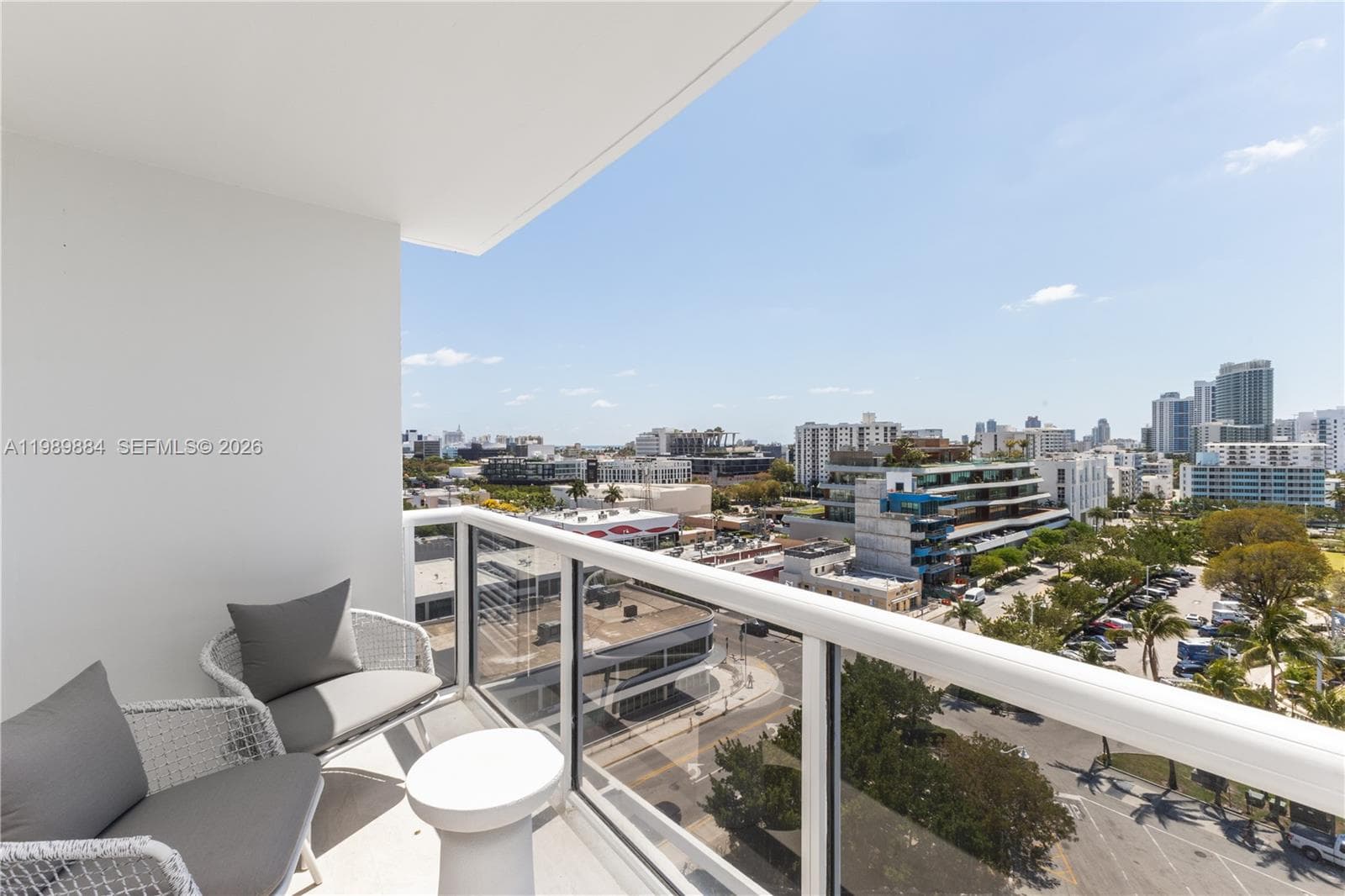 A11989884 — Miami Beach — 38