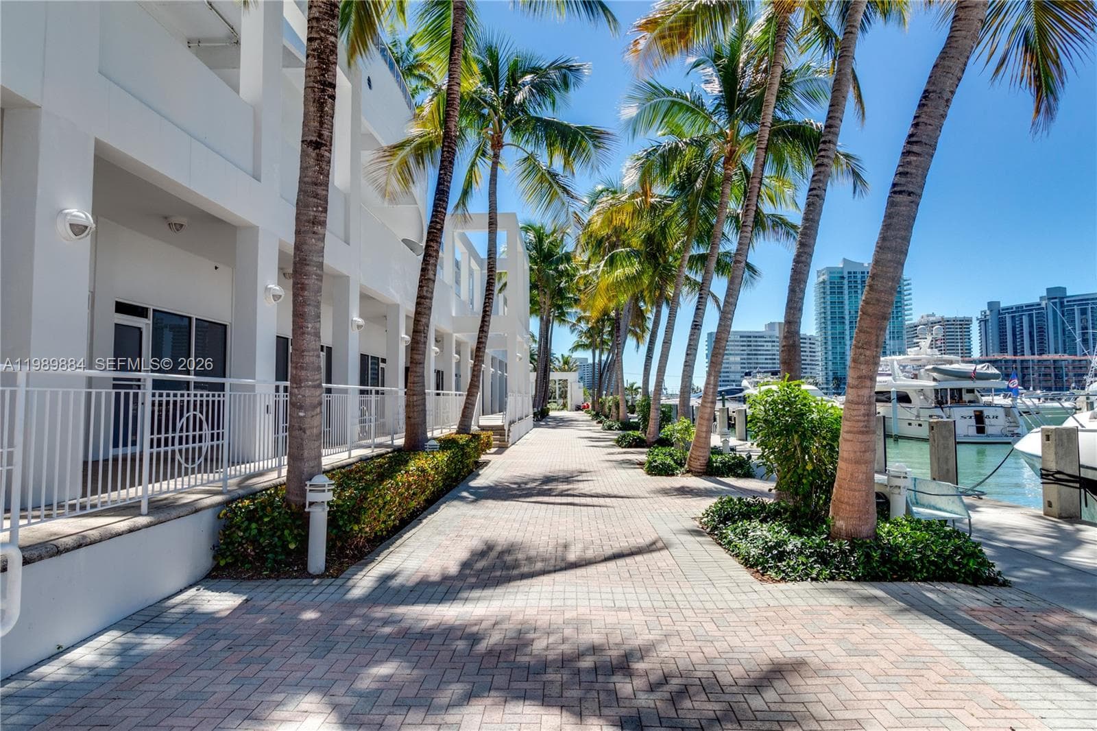 A11989884 — Miami Beach — 68