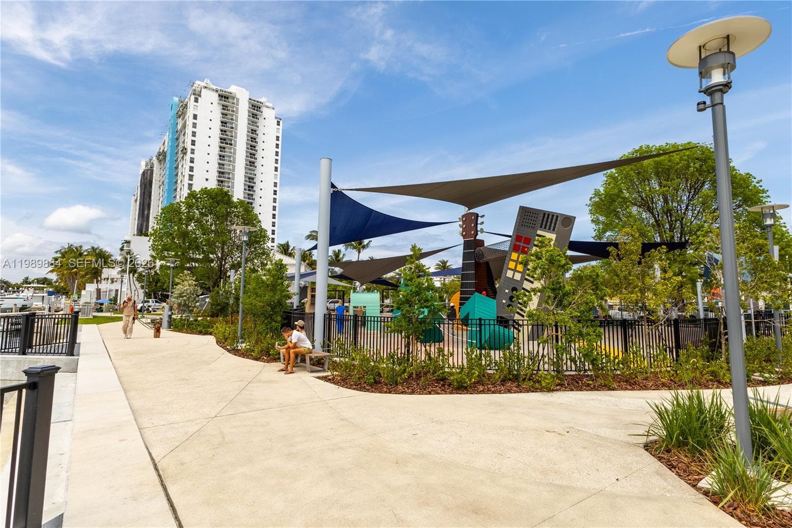 A11989884 — Miami Beach — 64