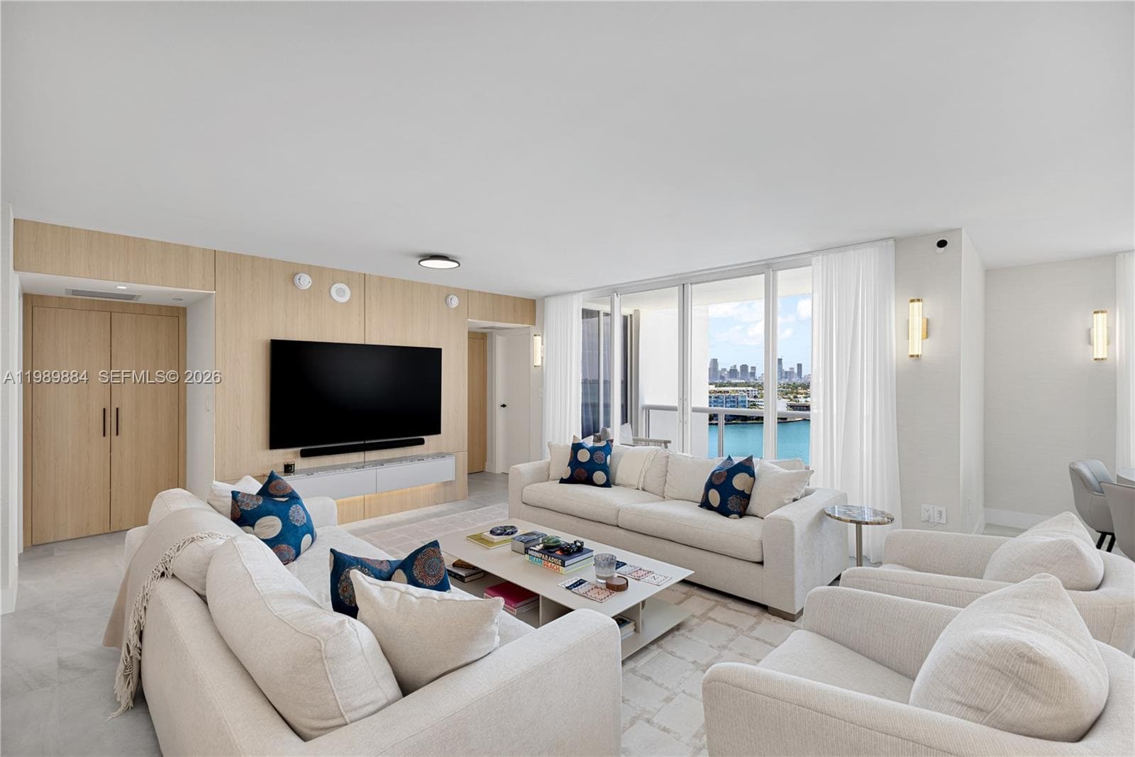 A11989884 — Miami Beach — 4