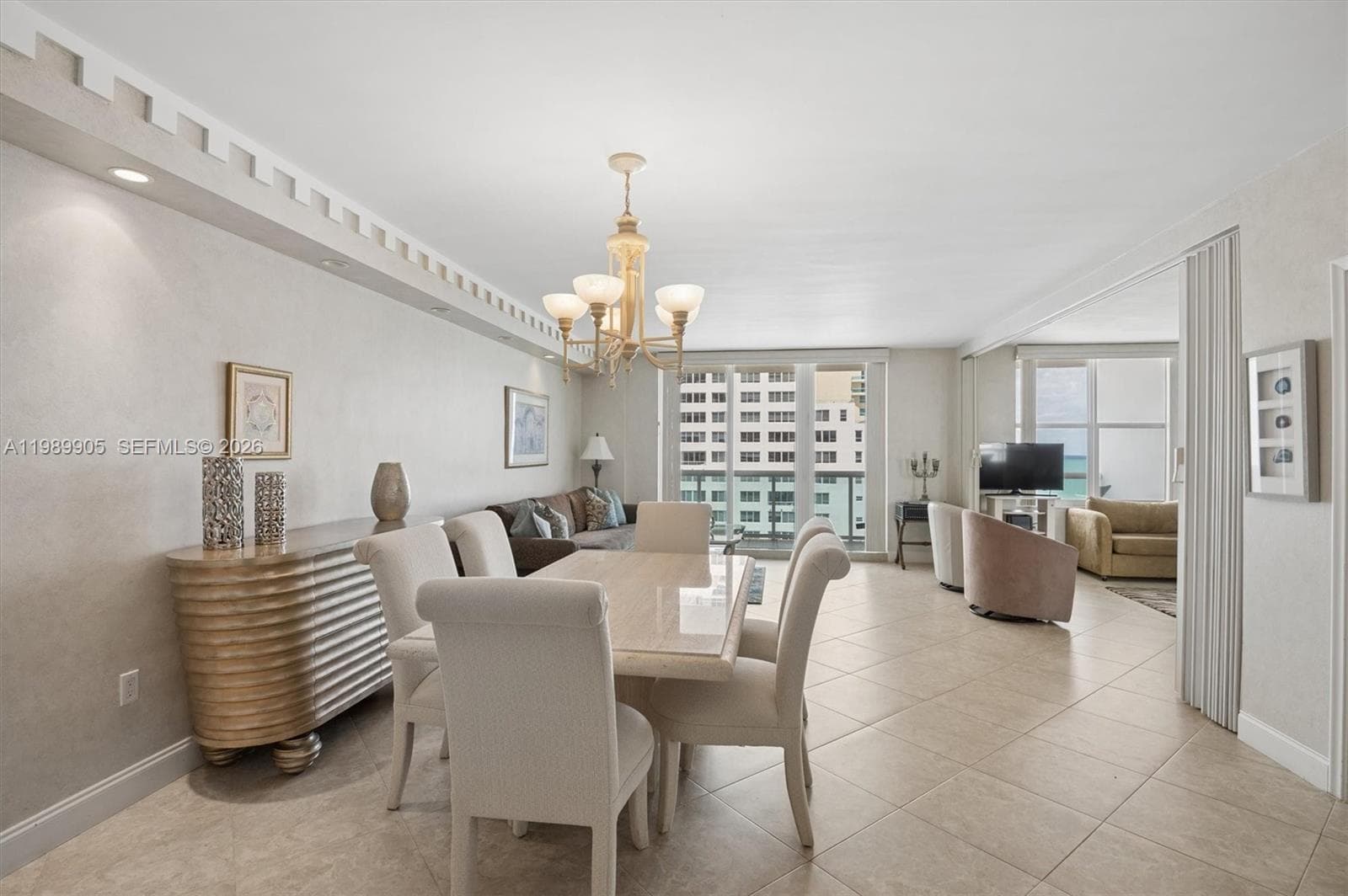 A11989905 — Miami Beach — 10