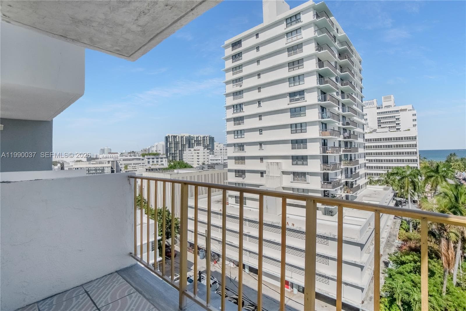 A11990037 — Miami Beach — 28